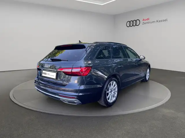 Audi A4 view 7
