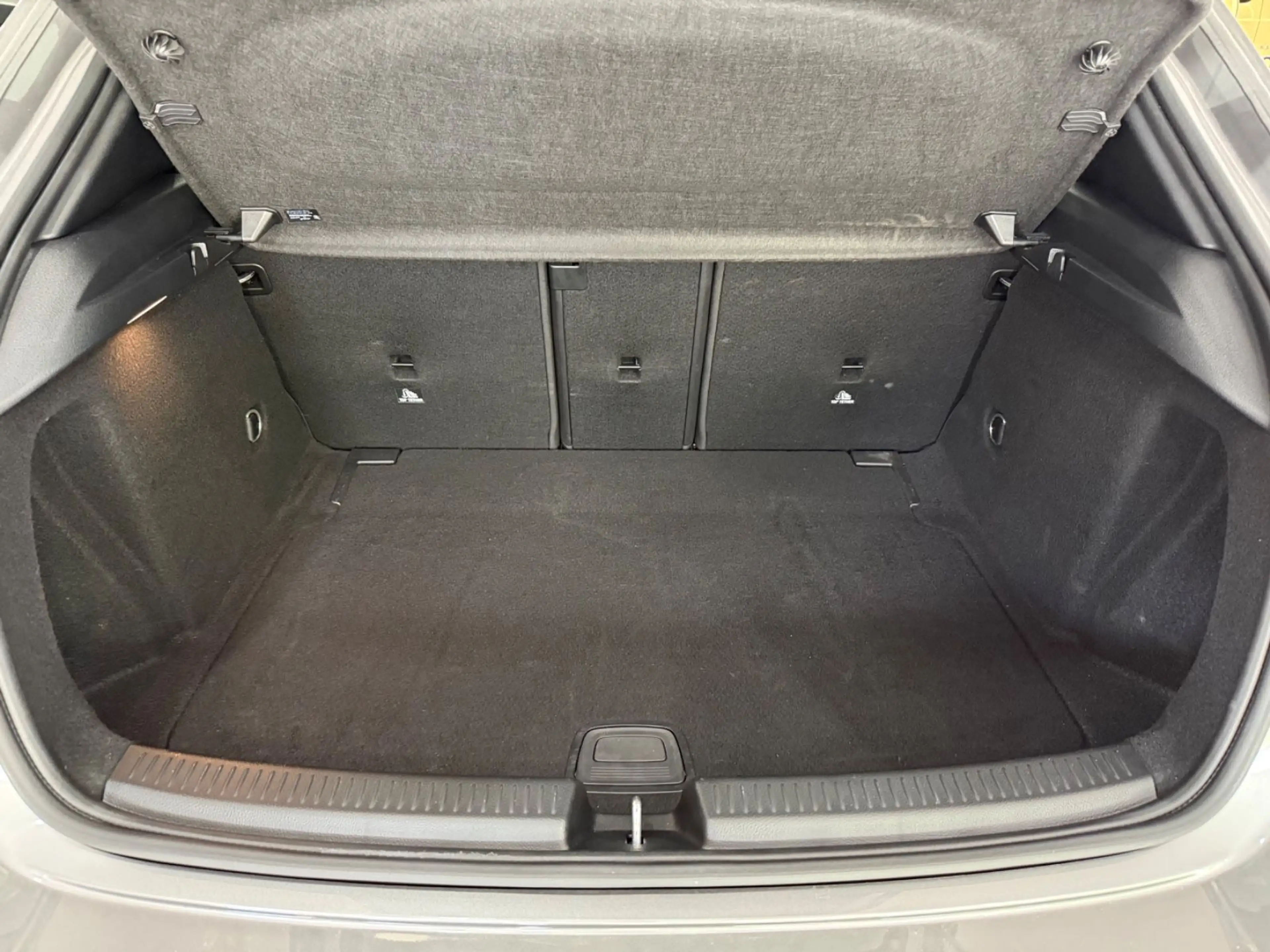 Mercedes-Benz A 220 *AMG-LINE*PANO*WIDESCREEN*LED-SCHW* — photo 13