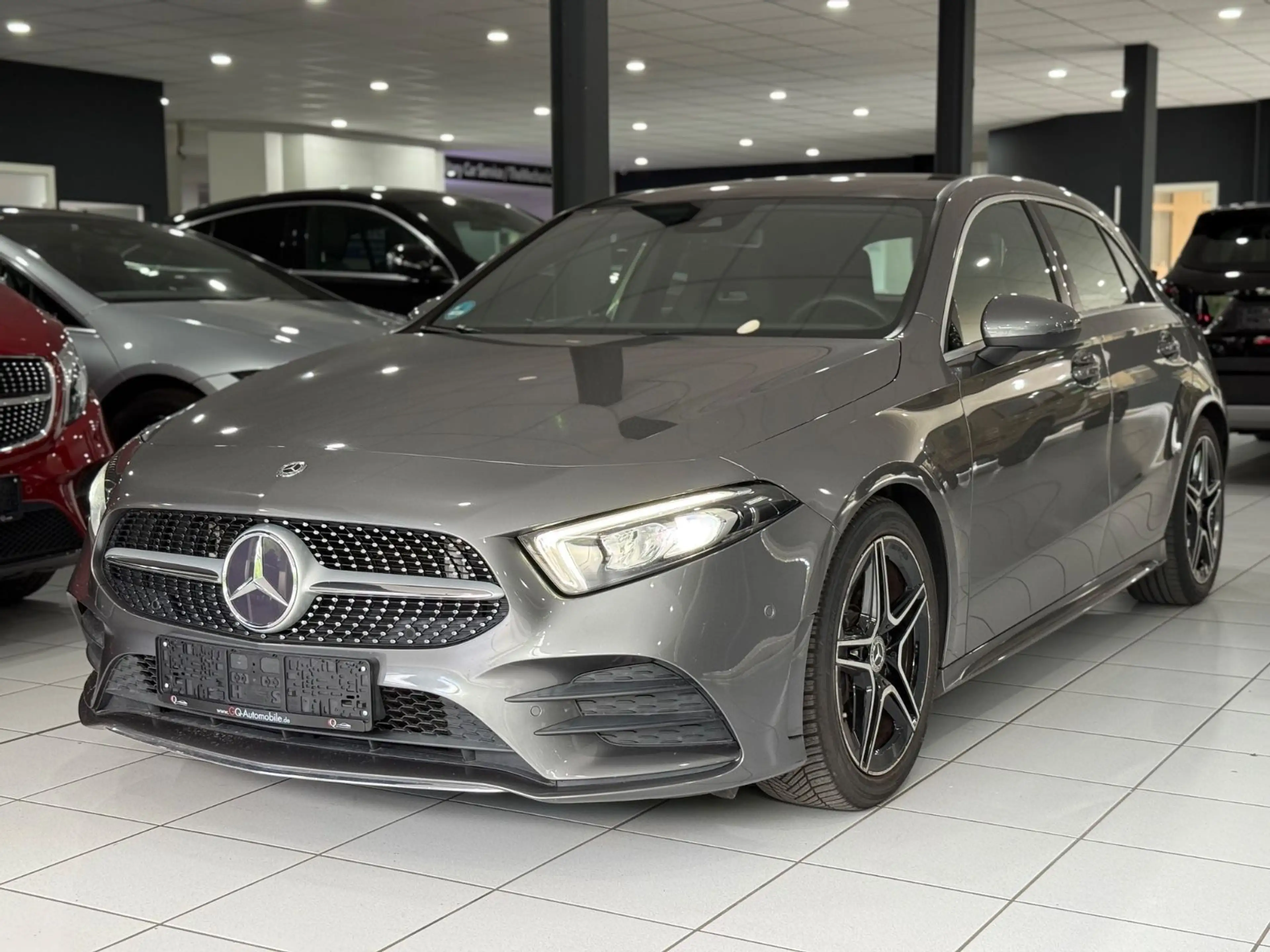 Mercedes-Benz A 220 *AMG-LINE*PANO*WIDESCREEN*LED-SCHW*