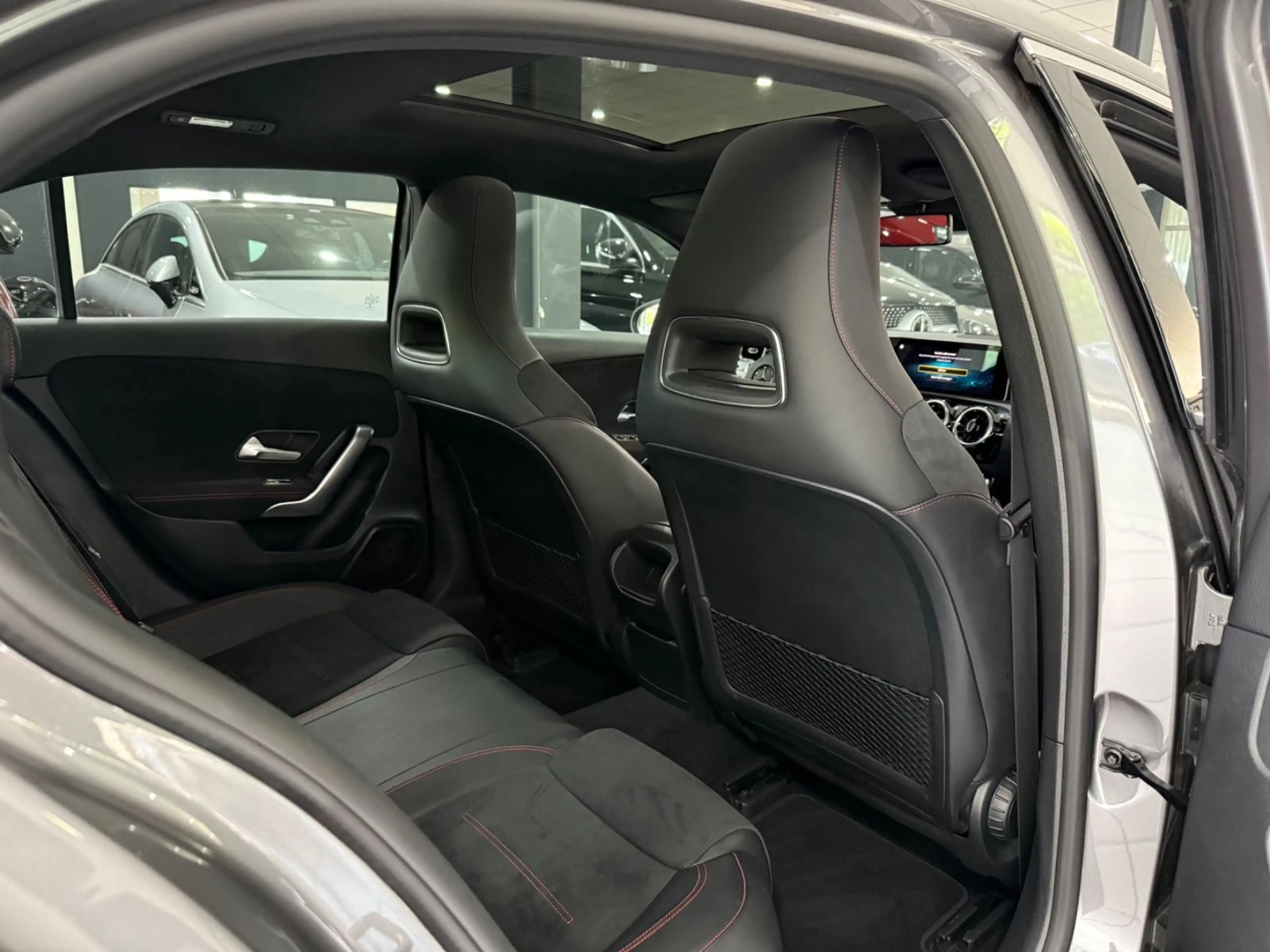 Mercedes-Benz A 220 *AMG-LINE*PANO*WIDESCREEN*LED-SCHW* — photo 10