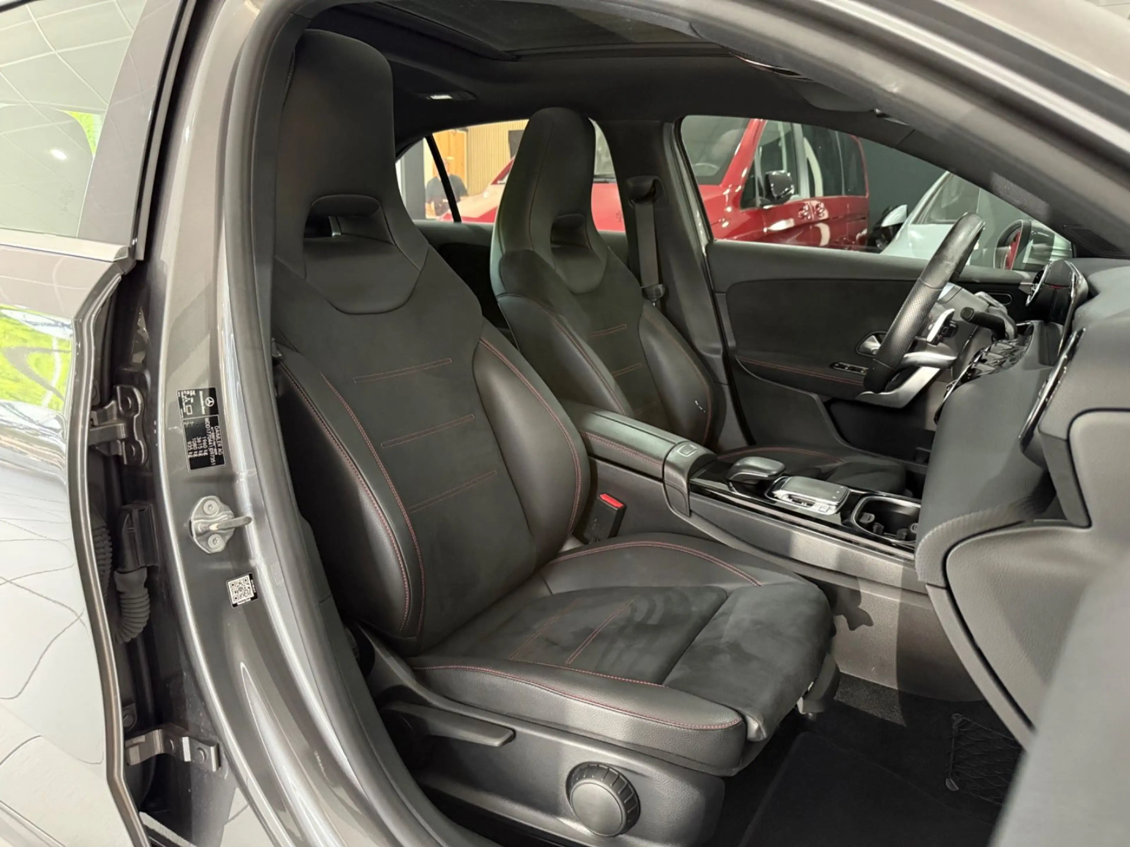 Mercedes-Benz A 220 *AMG-LINE*PANO*WIDESCREEN*LED-SCHW* — photo 11