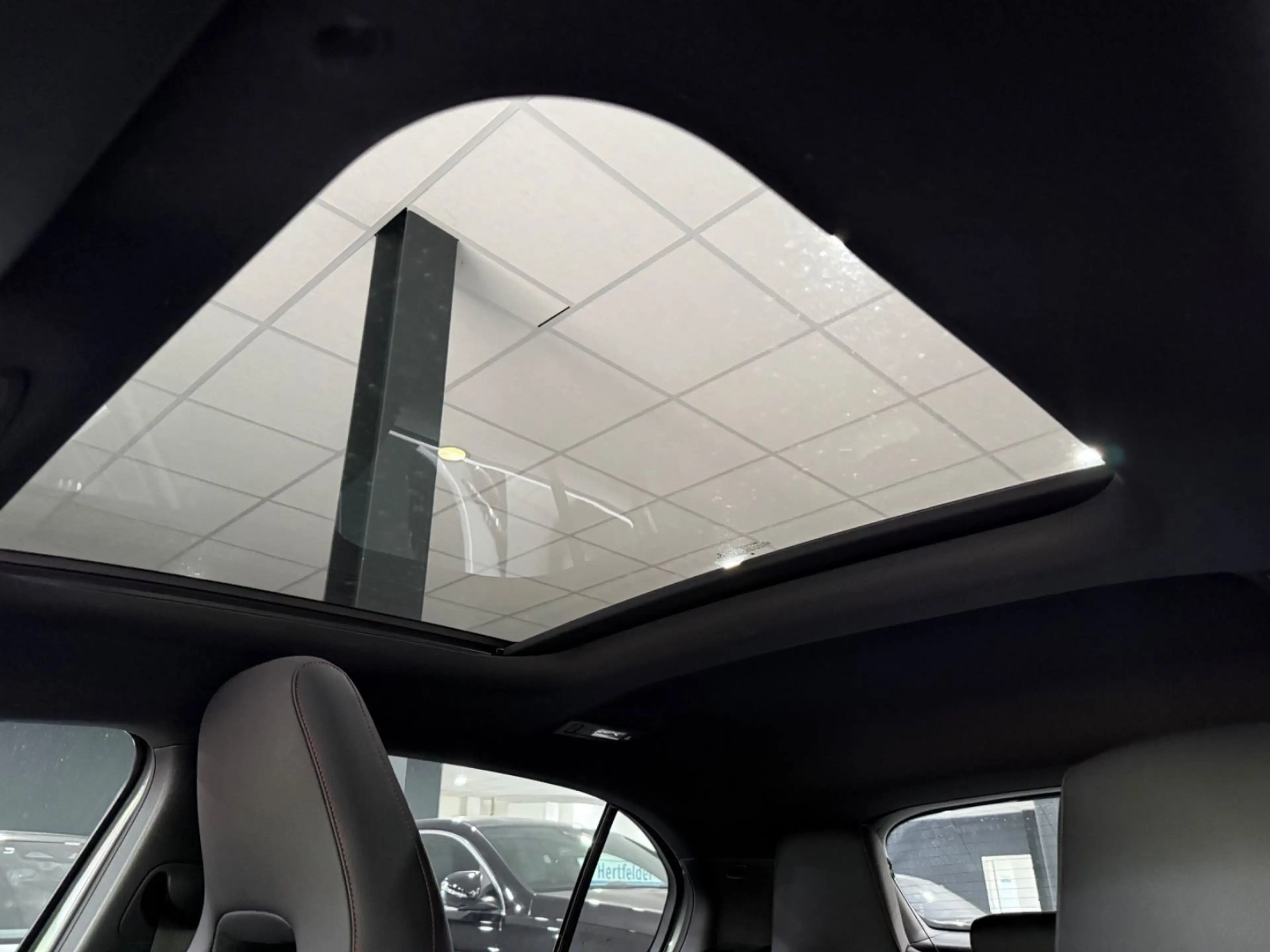 Mercedes-Benz A 220 *AMG-LINE*PANO*WIDESCREEN*LED-SCHW* — photo 8