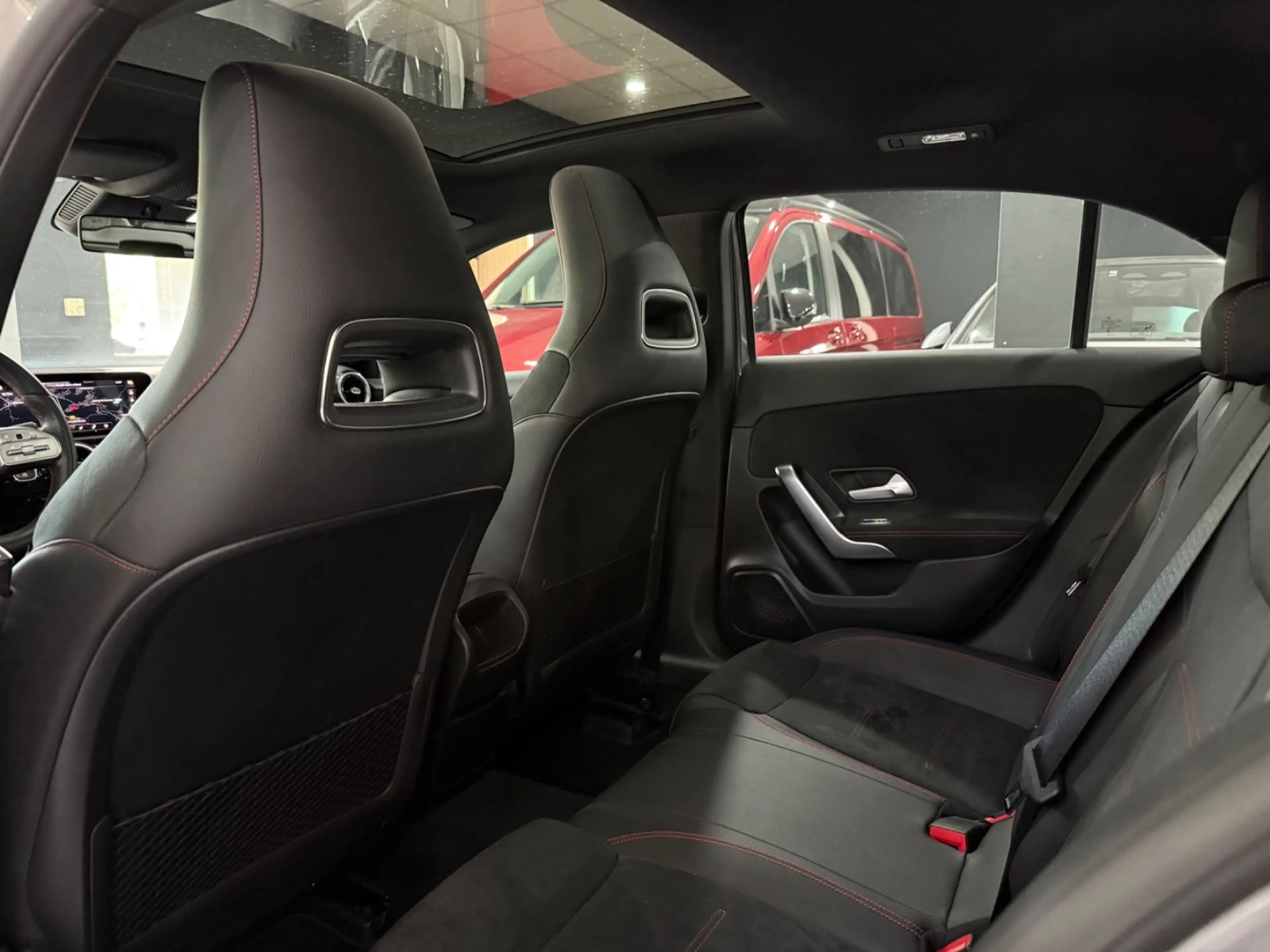 Mercedes-Benz A 220 *AMG-LINE*PANO*WIDESCREEN*LED-SCHW* — photo 9
