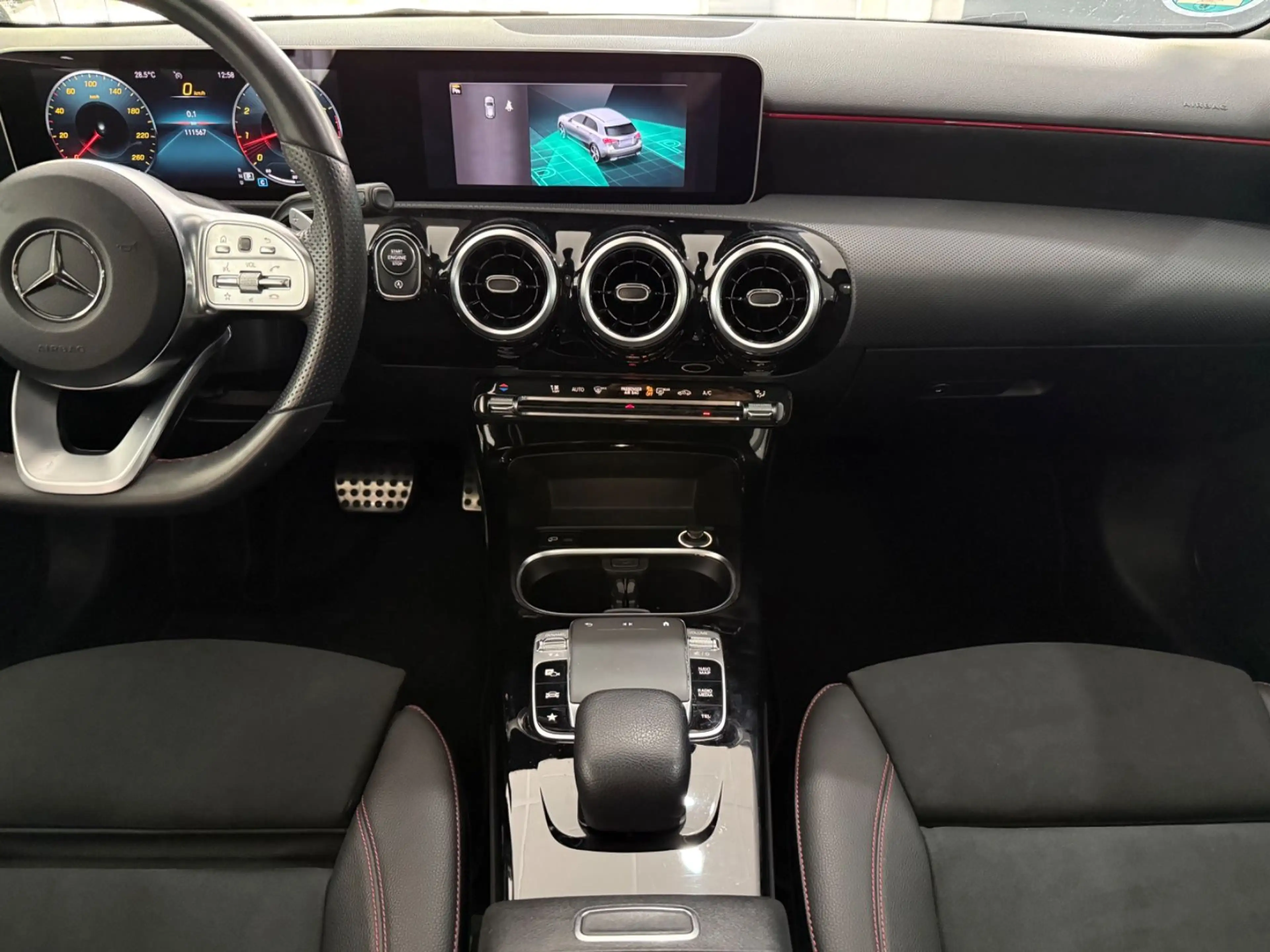 Mercedes-Benz A 220 *AMG-LINE*PANO*WIDESCREEN*LED-SCHW* — photo 6