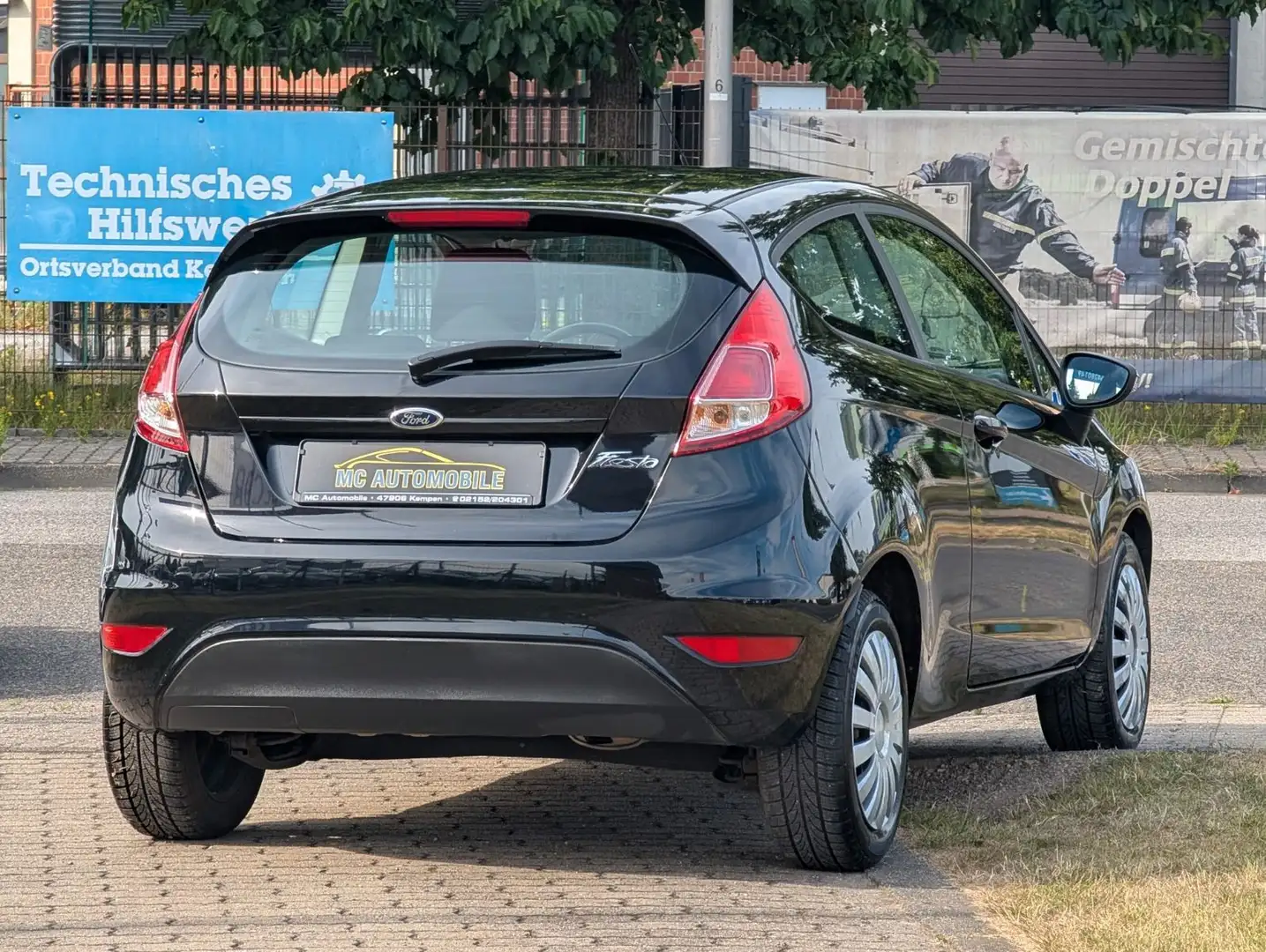 Ford Fiesta Trend*1-HAND*KLIMA*RADIO-CD*ZV-FUNK !! Schwarz - 2