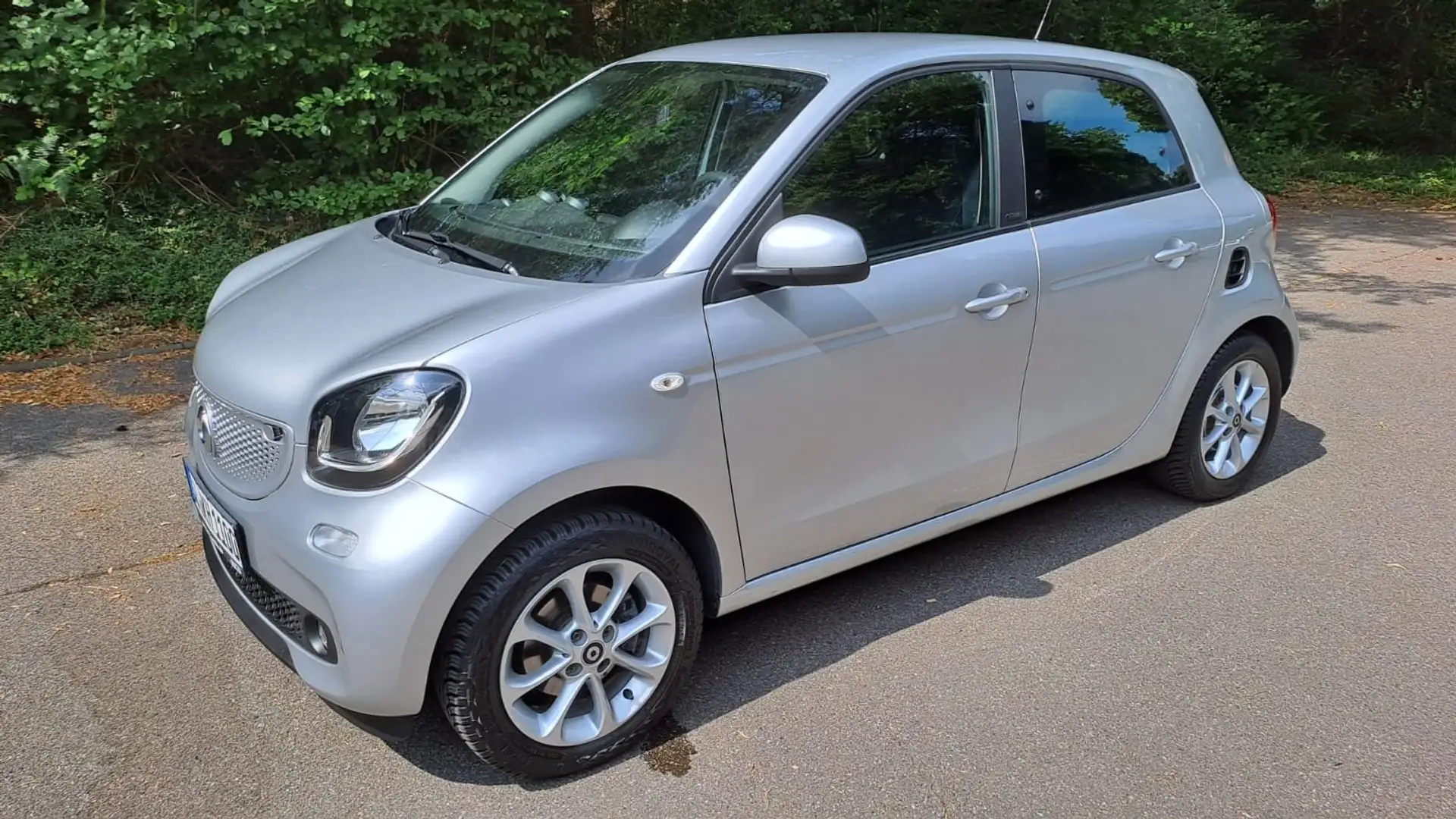 smart forFour *Top*Modell 2018 Passion*Automatik*nur 41000 km* Silber - 2