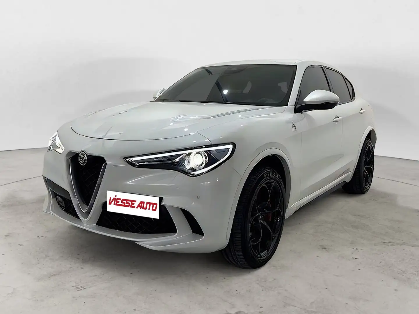 Alfa Romeo Stelvio Stelvio Quadrifoglio Bianco - 1