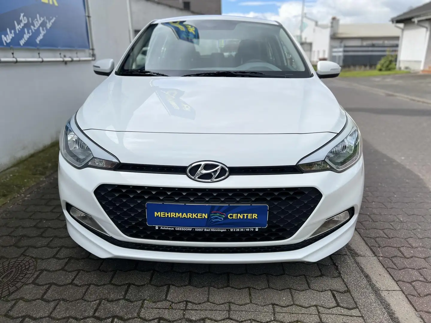 Hyundai i20 Klima, Sitzheizung 55 kW (75 PS), Schalt. 5-Gan... Blanc - 2