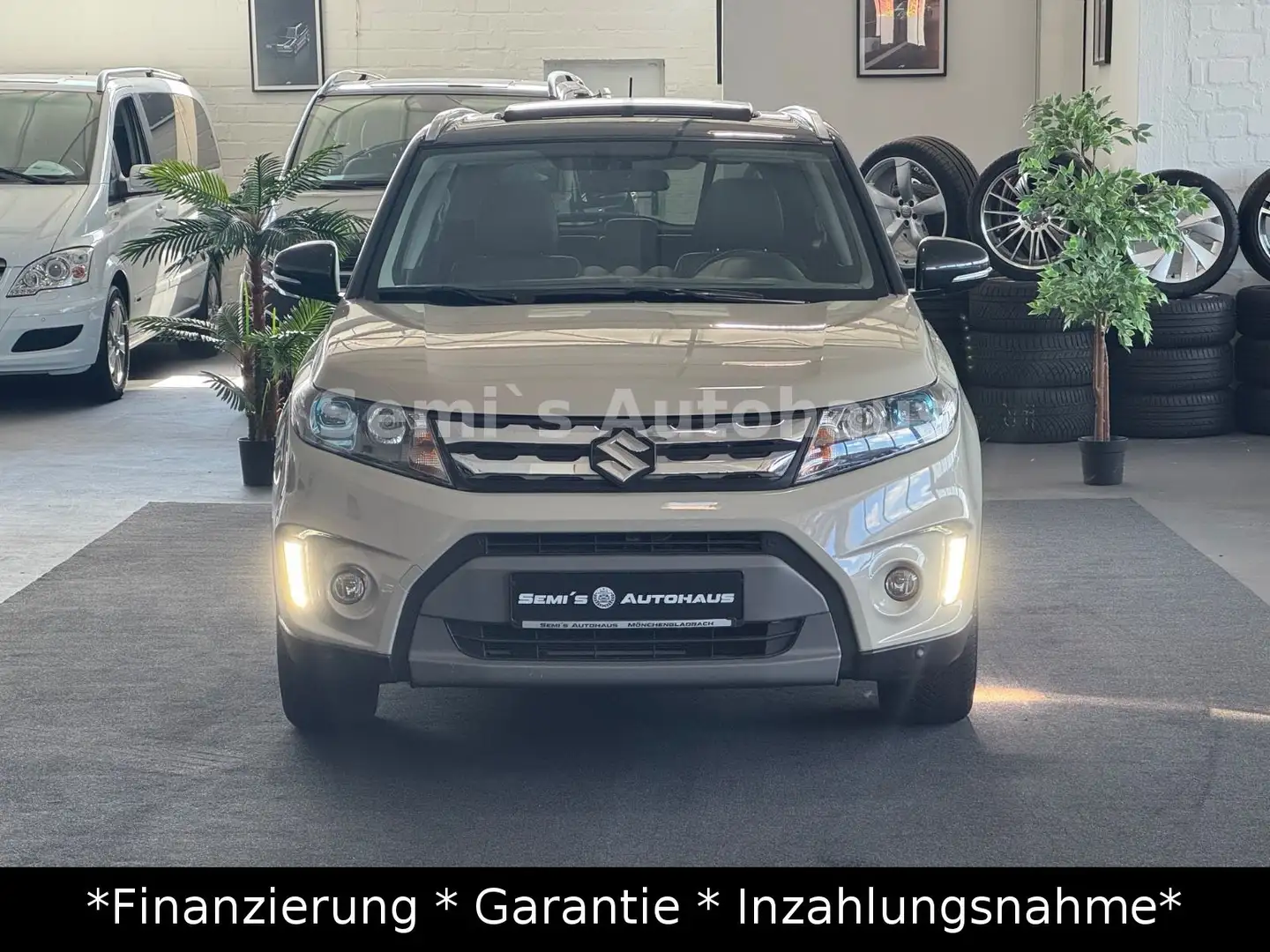 Suzuki Vitara 1.6 KOMFORT PLUS 1.Hand*Panorama*Navi* Beige - 2