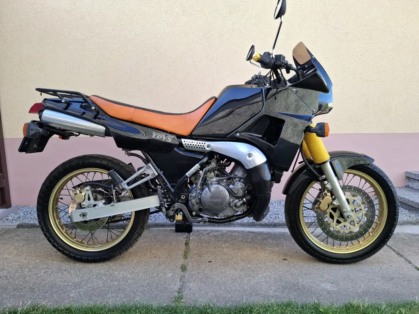 Yamaha TDR 250 Noir - 1