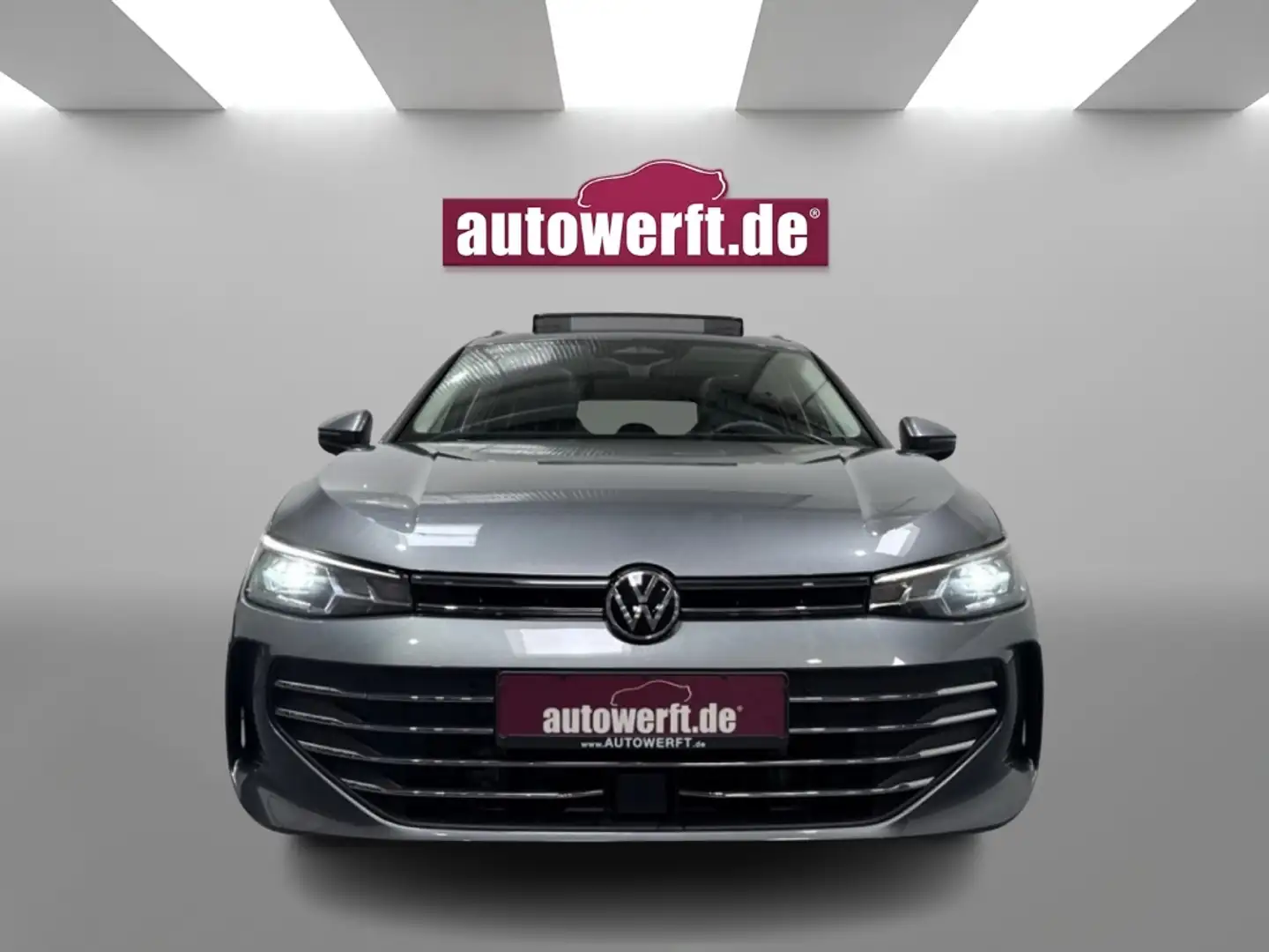 Volkswagen Passat Variant 1.5 eTSI DSG BUSI PANO AHK HUD CAM NAVI 18Z Grau - 2