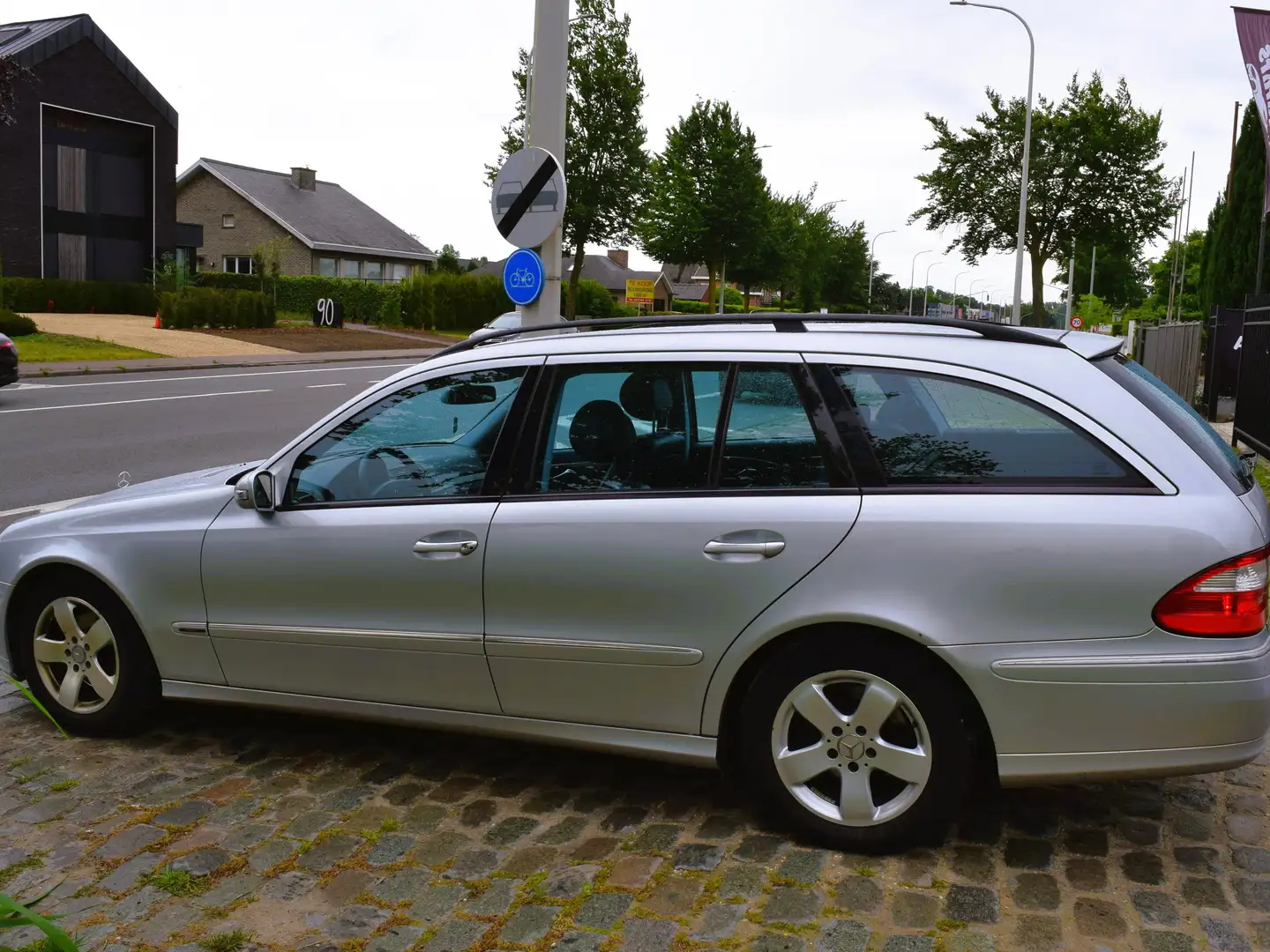 Mercedes-Benz E 220 CDI/Avantgarde/Automaat/GPS/LEDER Zilver - 2