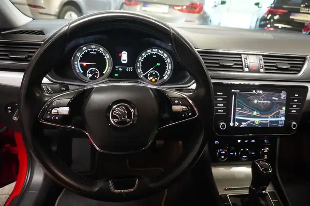 Skoda Superb view 11