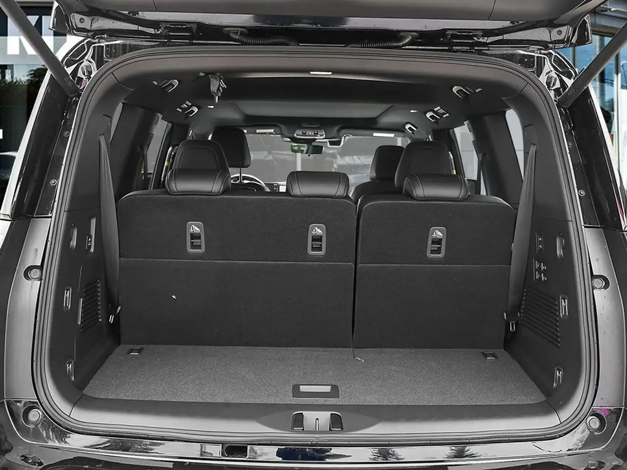 Nissan Armada снимка Nissan Armada