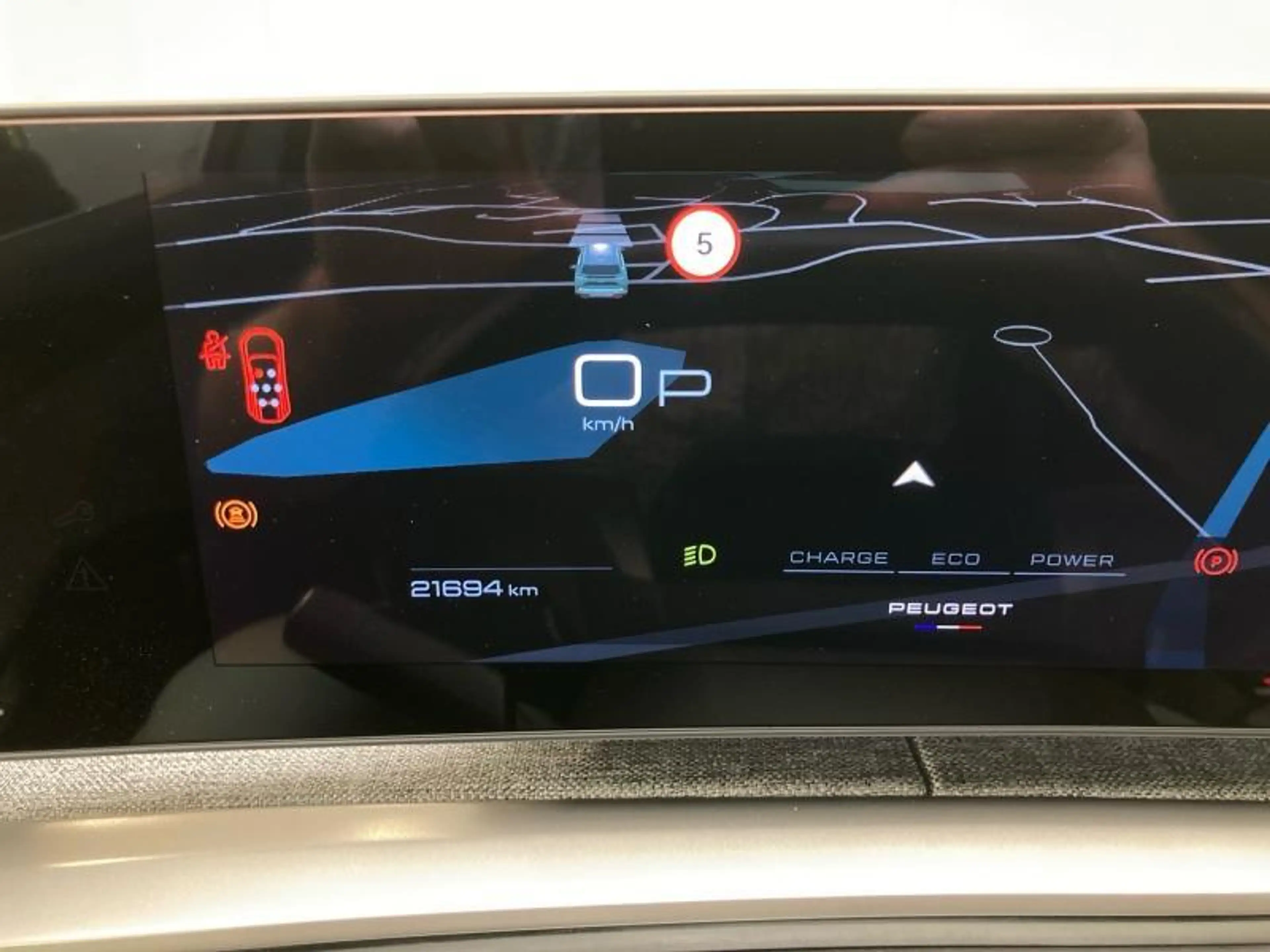 Peugeot 5008 III & e- Allure * 7pl * — photo 15