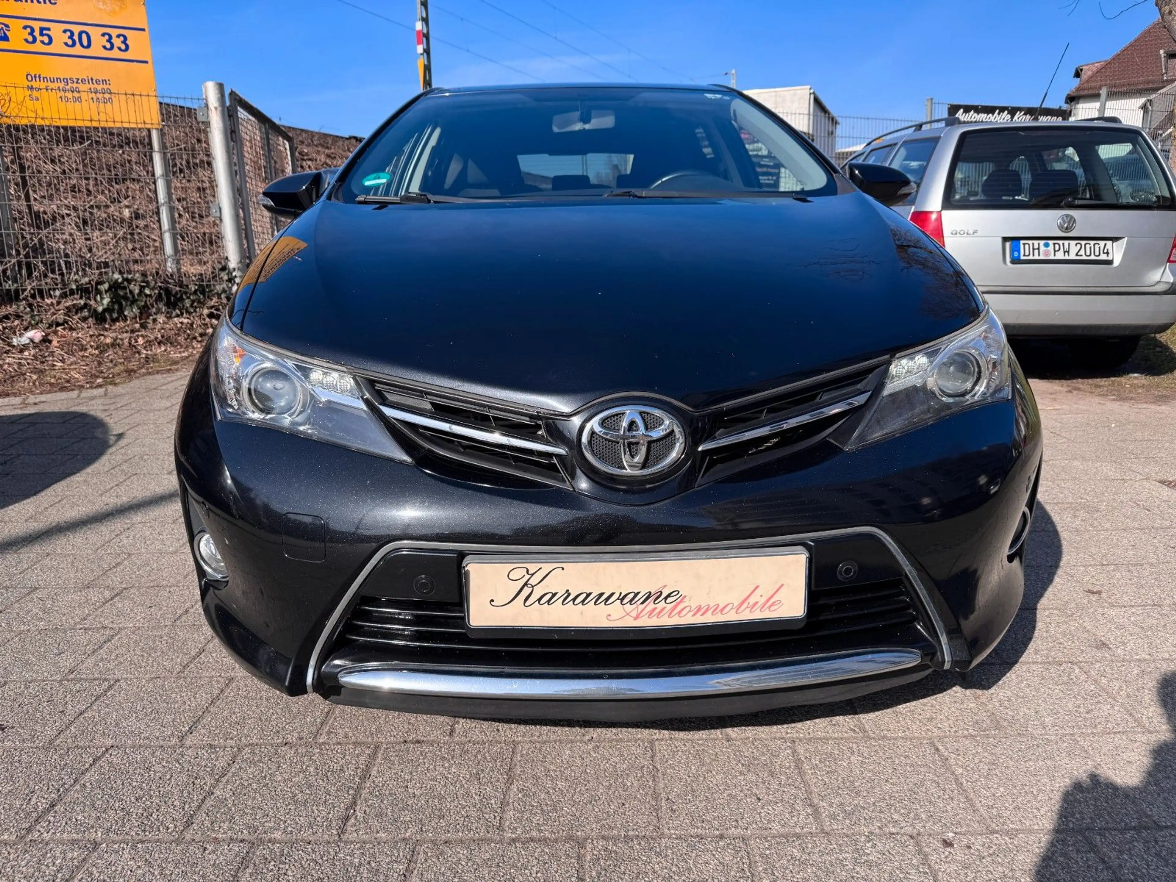 Toyota Auris Edition NUR 73.000 KM* — photo 2