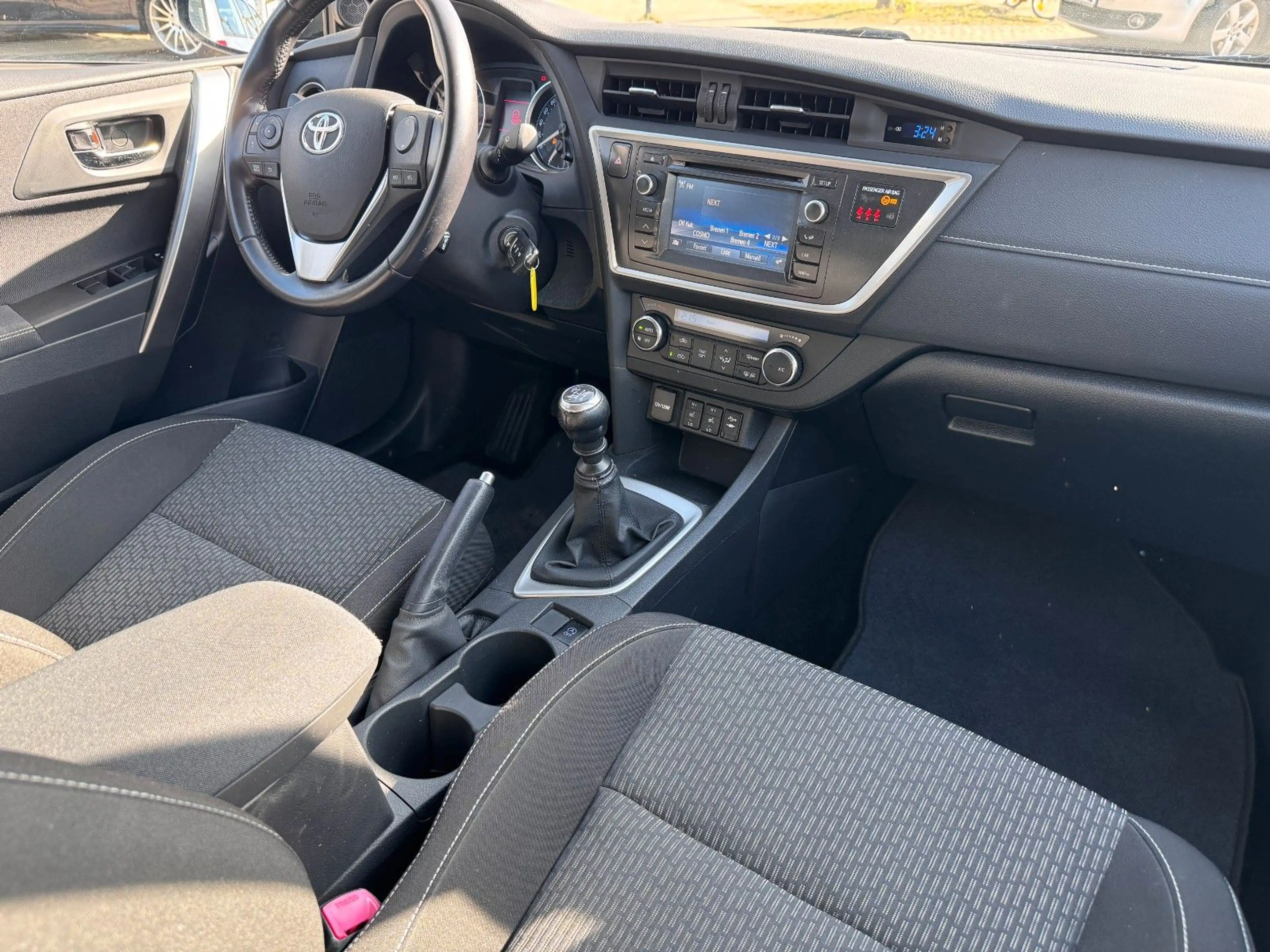 Toyota Auris Edition NUR 73.000 KM* — photo 21