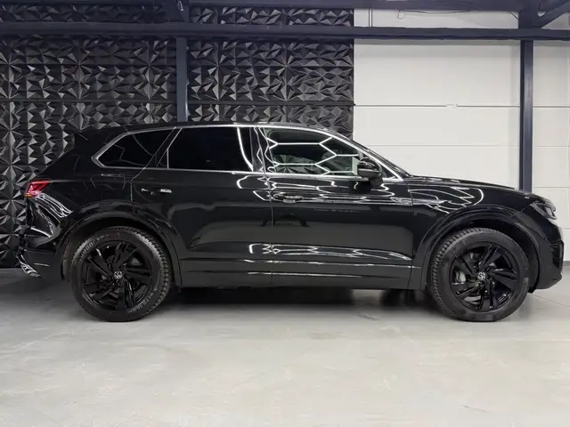Volkswagen Touareg view 15