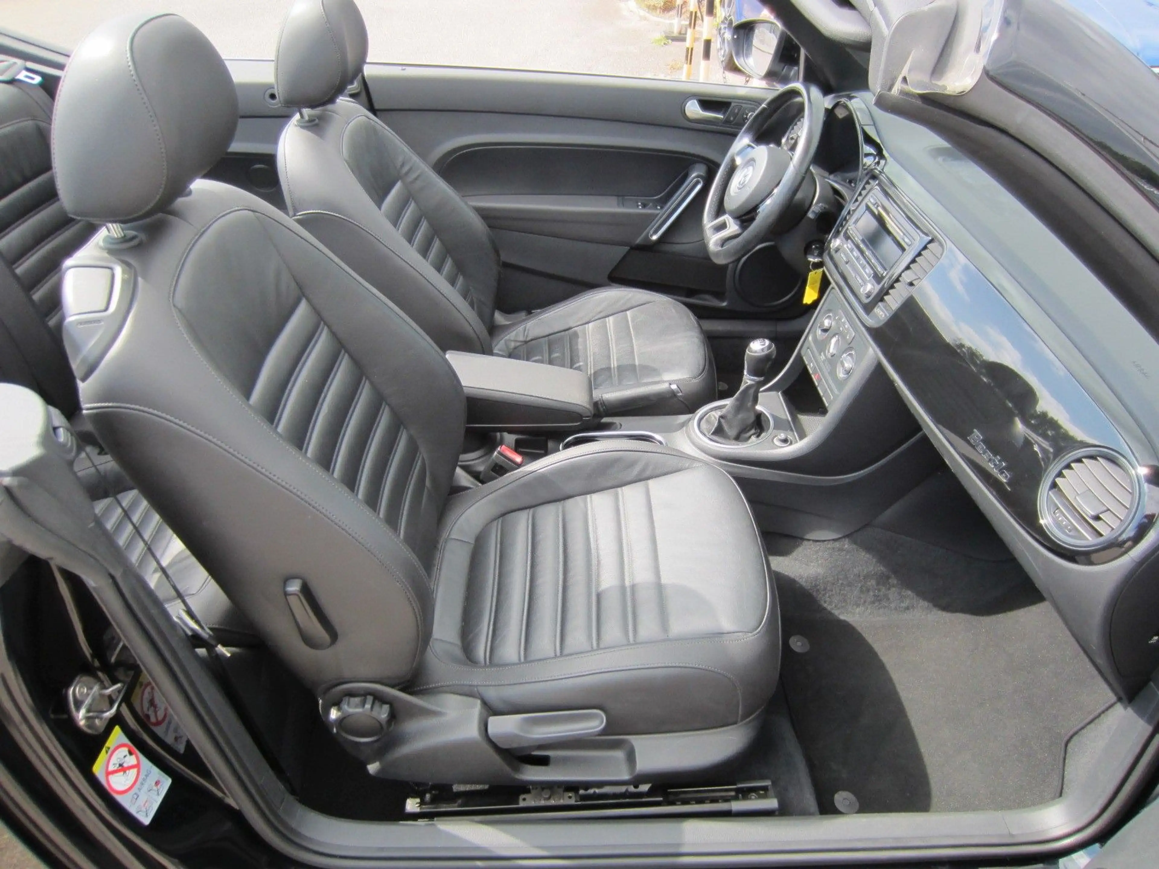 Volkswagen Beetle Cabriolet 2,0TDI — photo 6