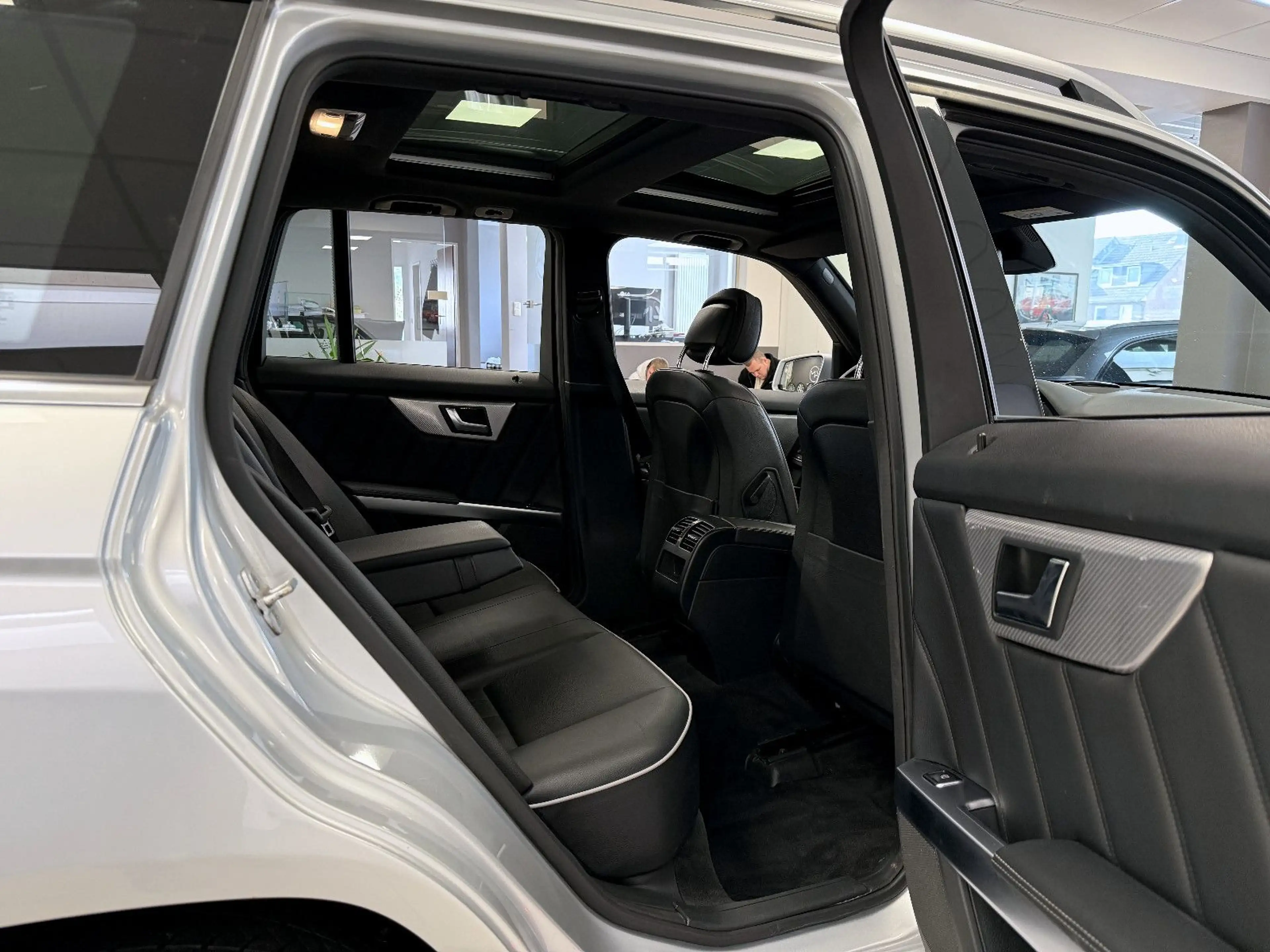 Mercedes-Benz GLK 250 CDI BT 4M *PanSD*AHK*Bi-Xenon*Leder*Navi — photo 13