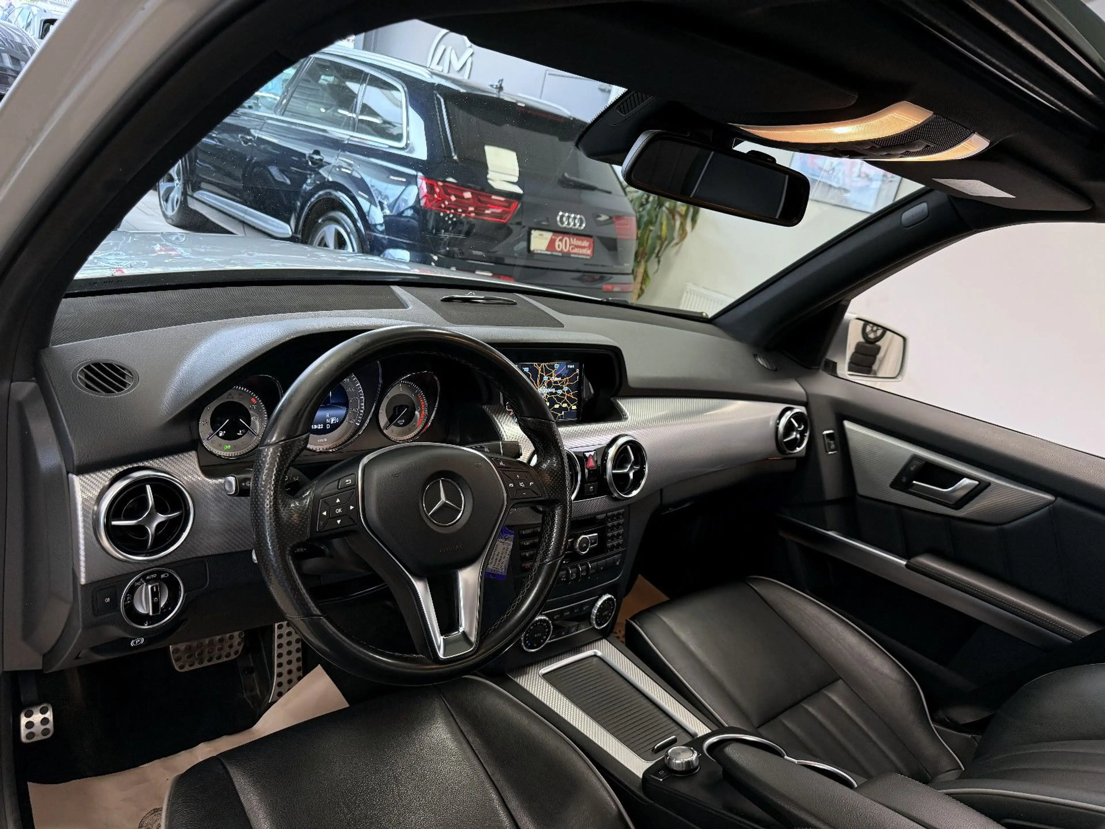 Mercedes-Benz GLK 250 CDI BT 4M *PanSD*AHK*Bi-Xenon*Leder*Navi — photo 4