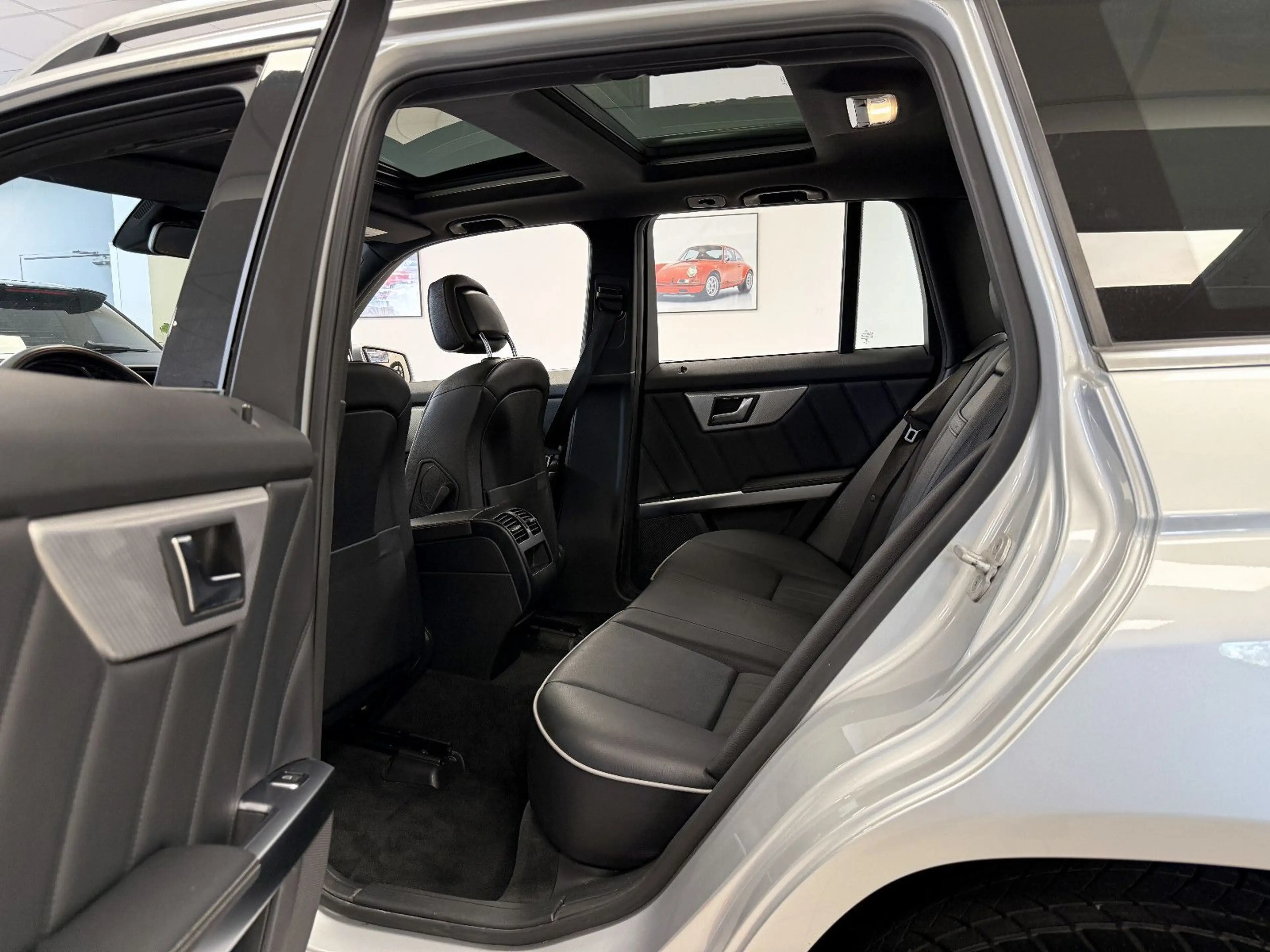 Mercedes-Benz GLK 250 CDI BT 4M *PanSD*AHK*Bi-Xenon*Leder*Navi — photo 6