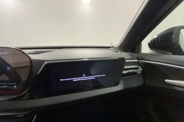 Audi A6 Avant view 18