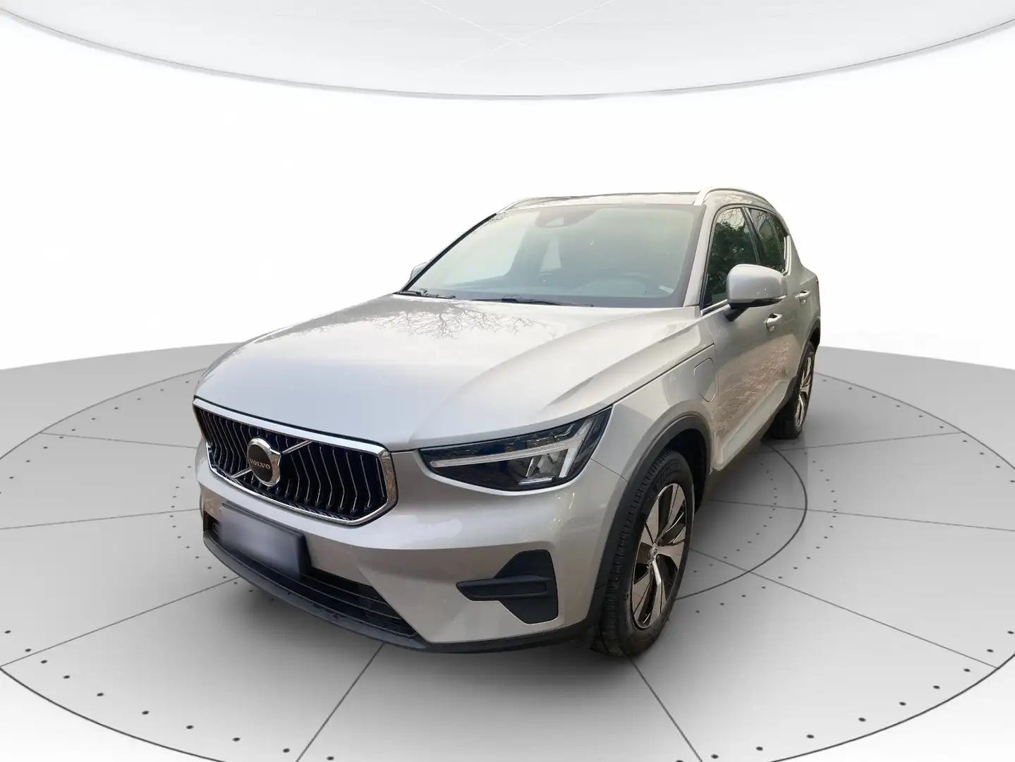 Volvo XC40 1.5 T4 recharge phev Core auto Bianco - 1