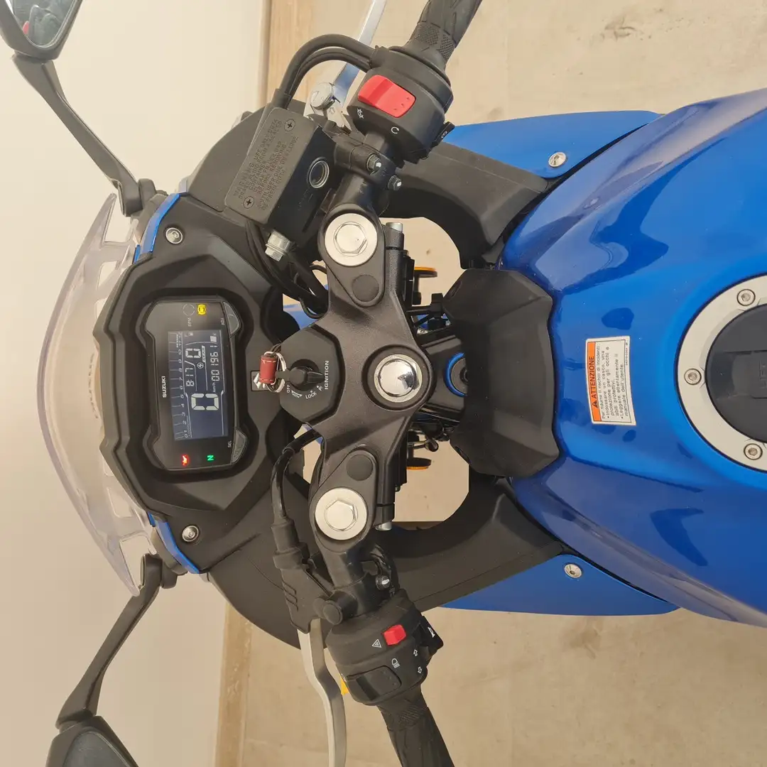 Suzuki GSX 250 livrea MotoGP Blauw - 2