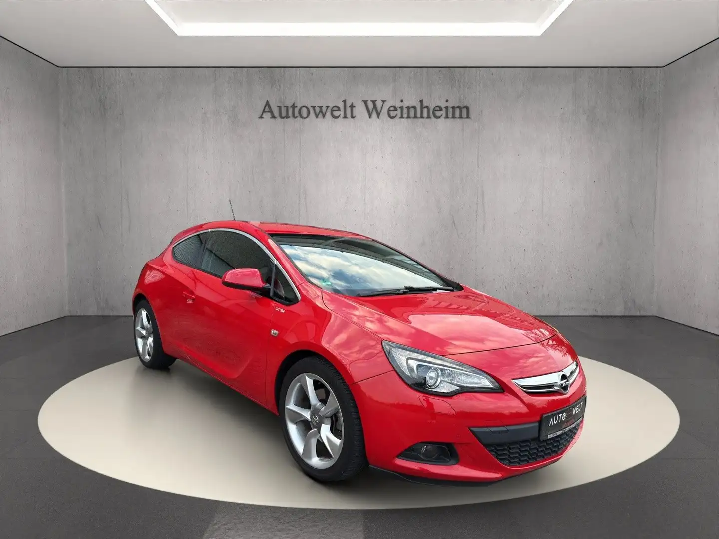 Opel Astra ASTRA°J°GTC°INNOVATION°XENON°PDC°TEMPOMAT°SHZ° Rouge - 1