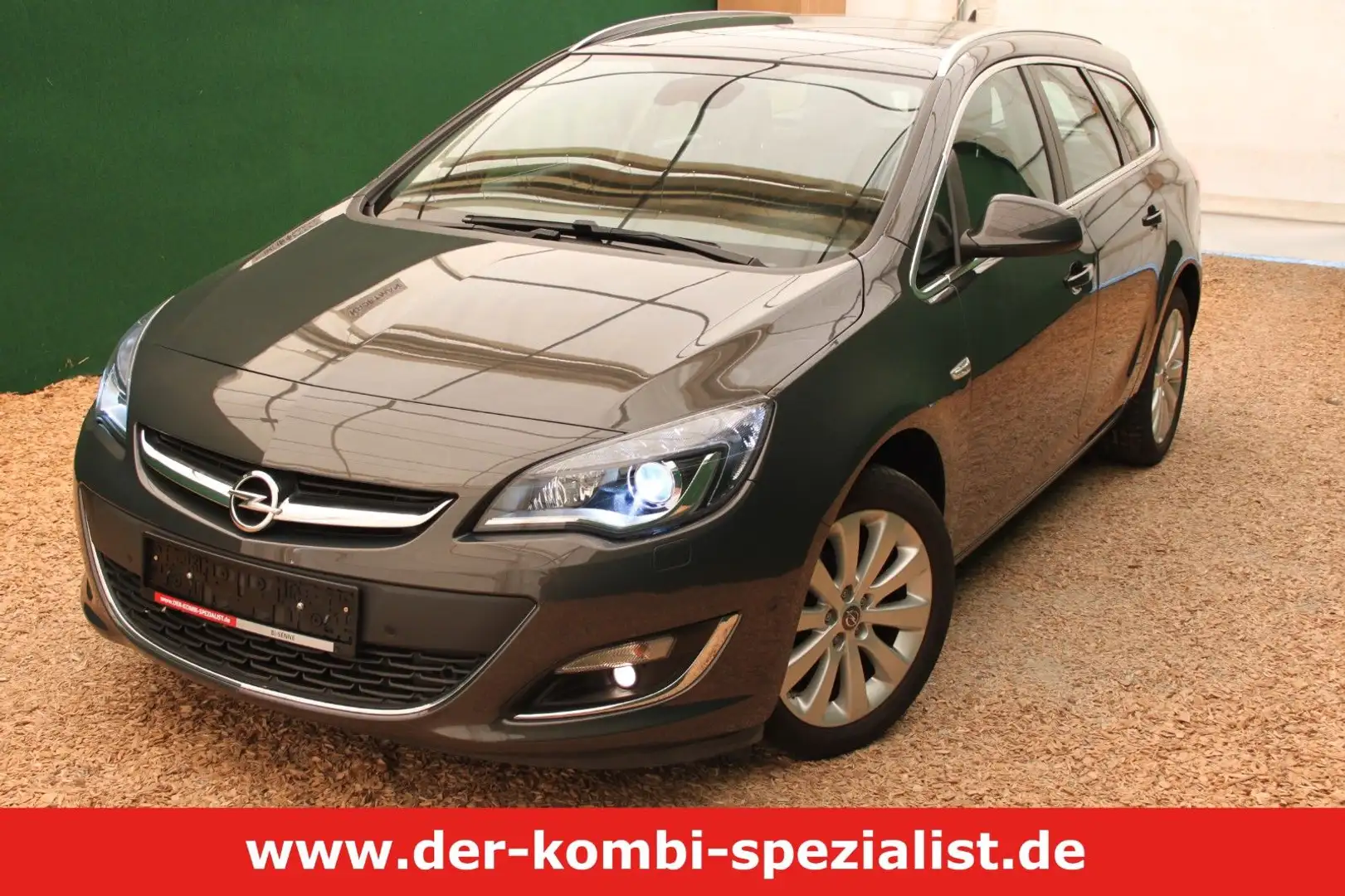 Opel Astra J Kombi 1.4/ Xenon/ Bluetooth/ Navi/ 47tkm Grigio - 1