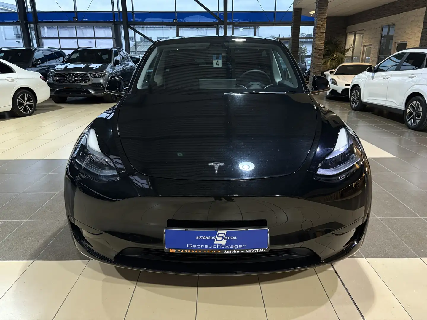Tesla Model Y Pano Leder ACC Wärmepumpe LED Navi R.Cam Schwarz - 2