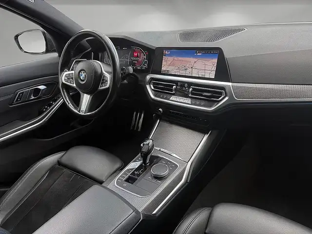 BMW 3 Series view 10