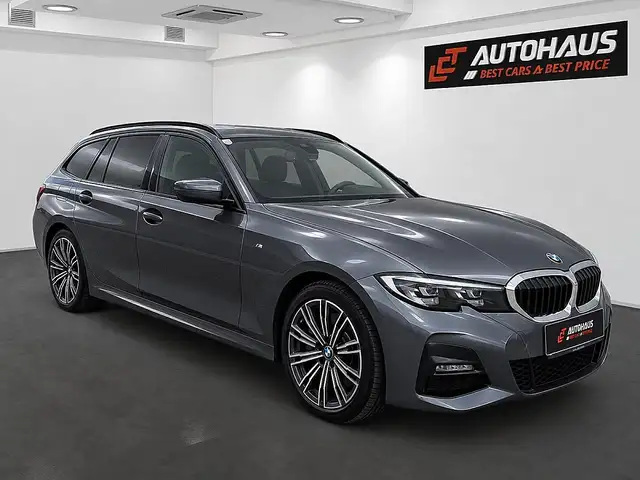BMW 3 Series view 4