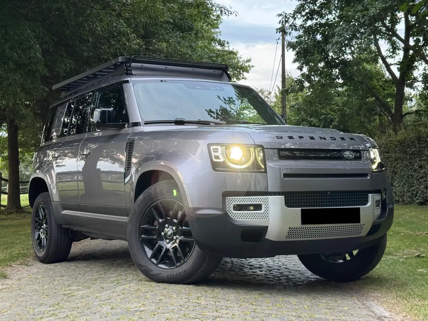 Land Rover Defender 110 D200 | 360 CAM | LICHTE VRACHT | LIGHT BAR - 1