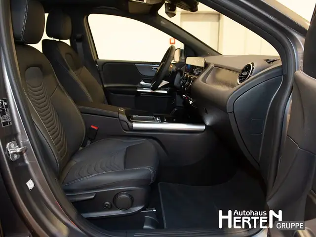 Mercedes-Benz B-Class view 6