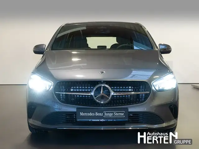 Mercedes-Benz B-Class view 2
