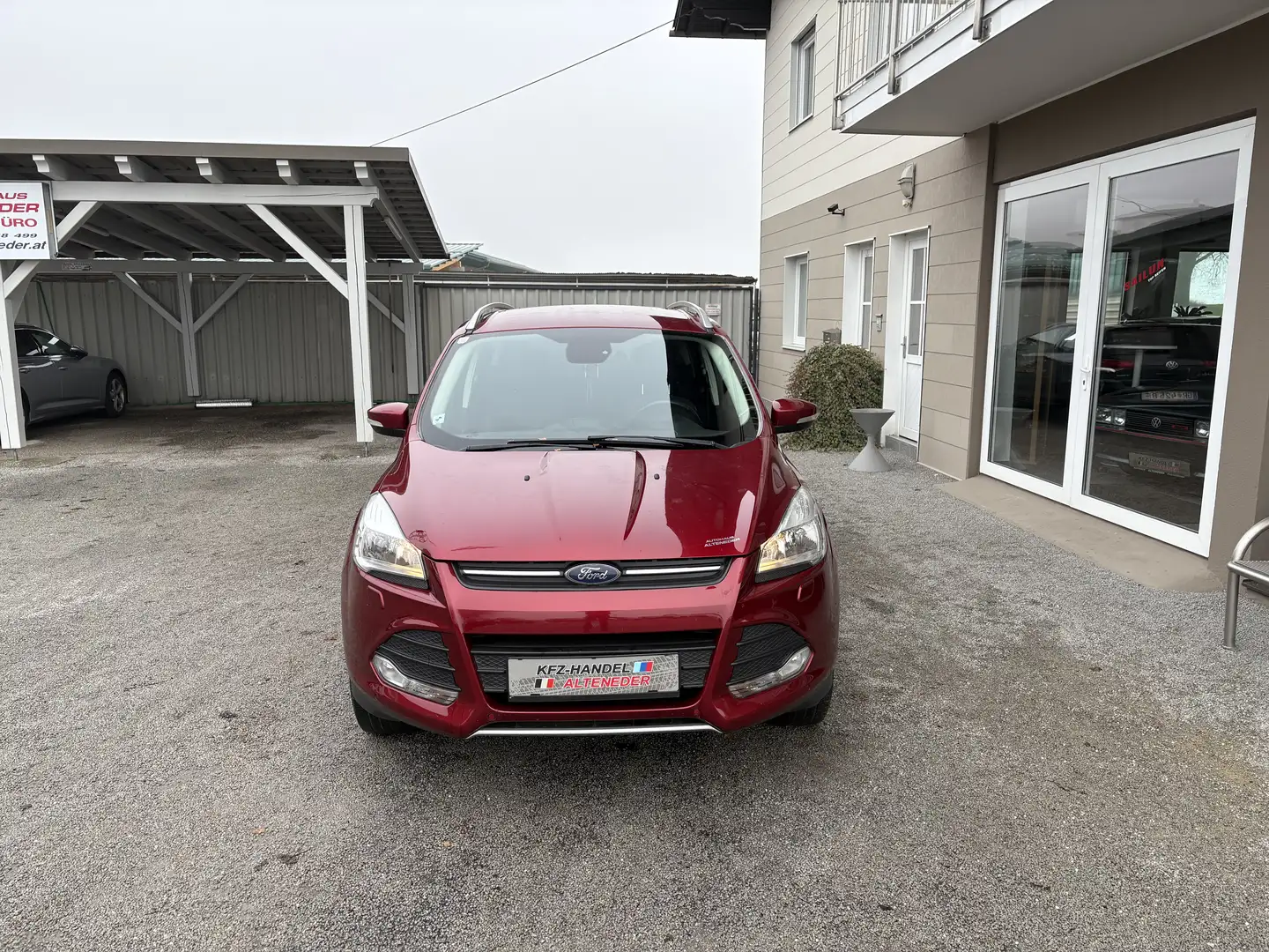 Ford Kuga 1,5 EcoBoost Trend *AHK*WINTER-PAKET*WENIG KM* Rot - 2
