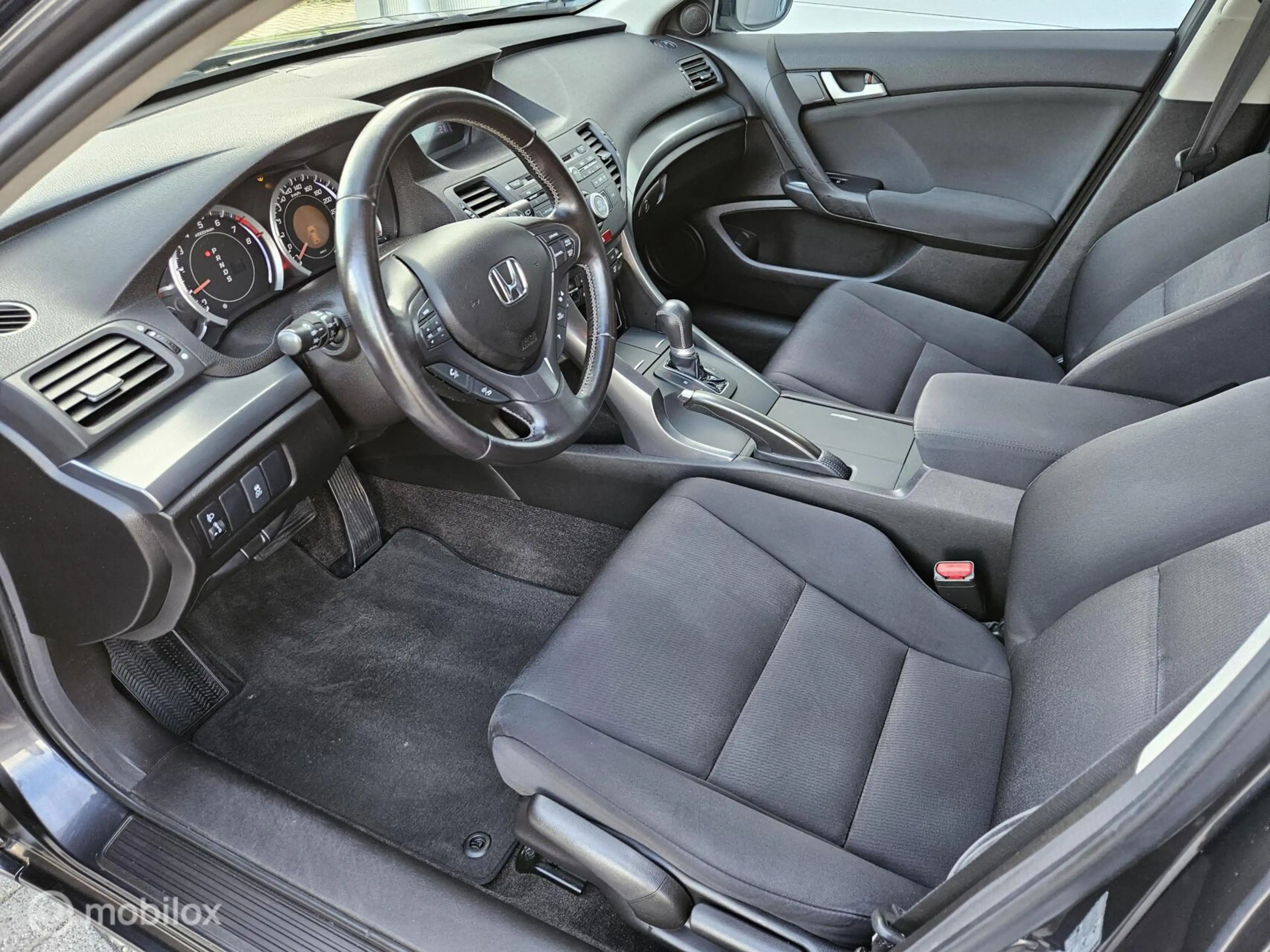 Honda Accord Tourer 2.0 Elegance zeer nette auto!! — photo 8