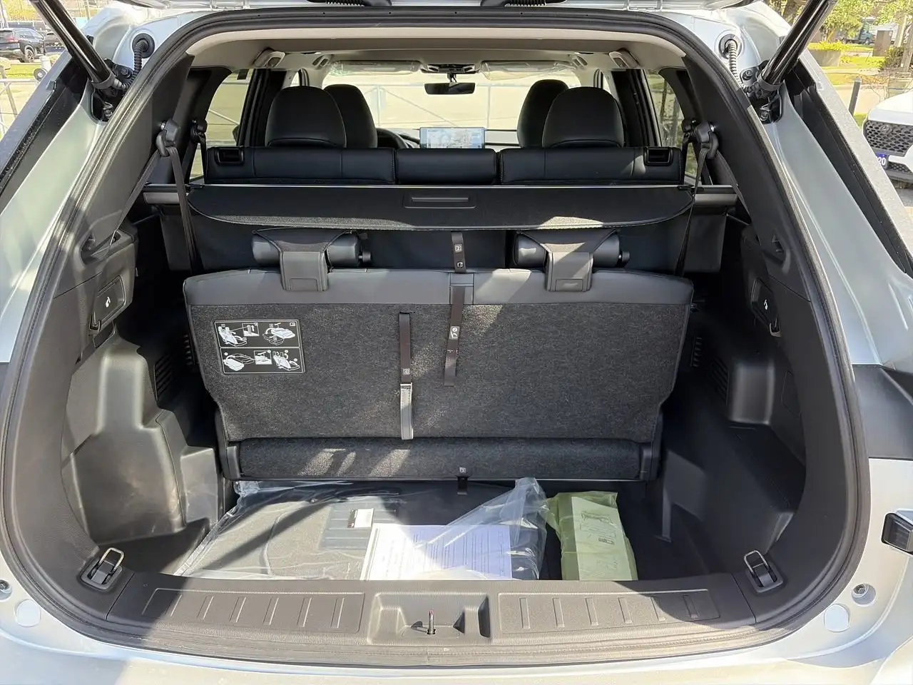 Mitsubishi Outlander снимка Mitsubishi Outlander