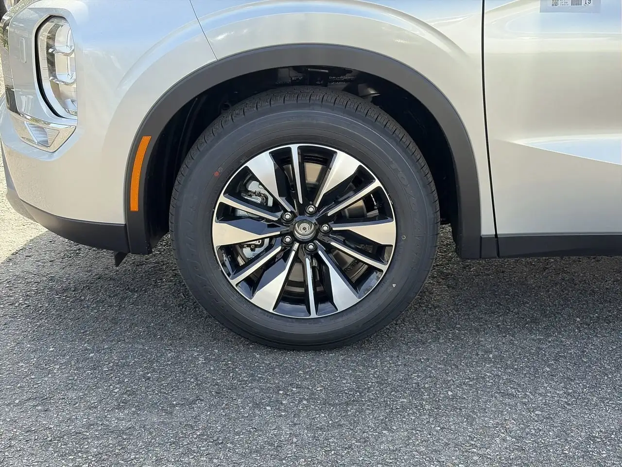 Mitsubishi Outlander снимка Mitsubishi Outlander