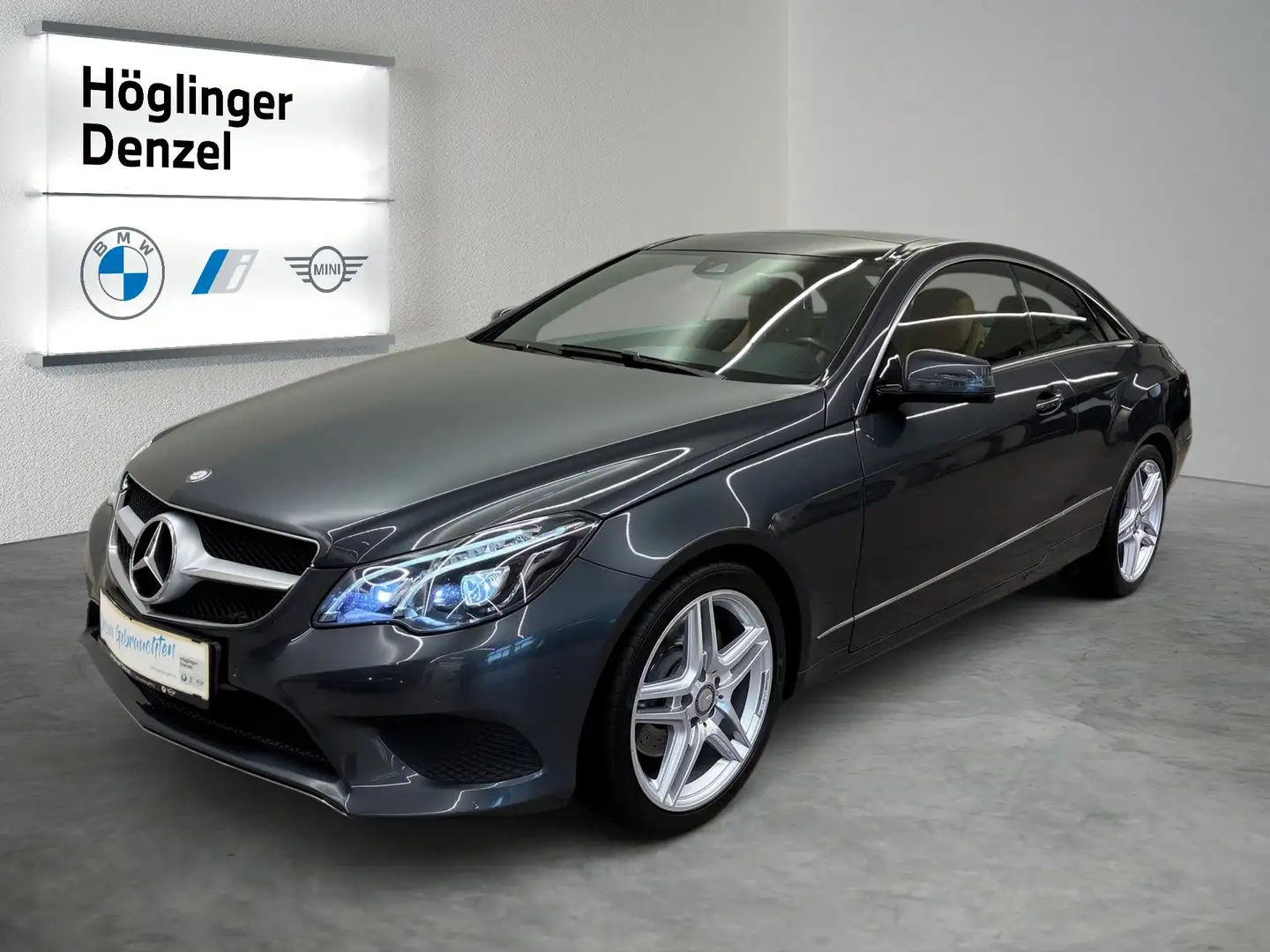Mercedes-Benz E 220 BlueTEC Grau - 2
