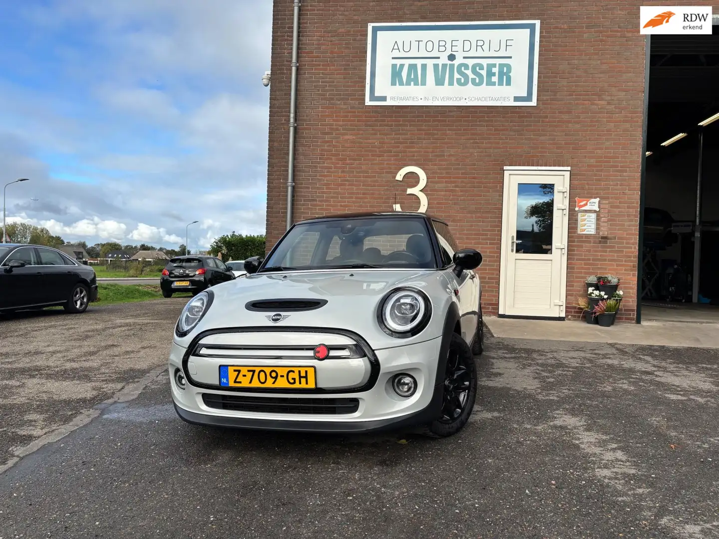 MINI Mini Electric Basic 33 kWh Grijs - 1