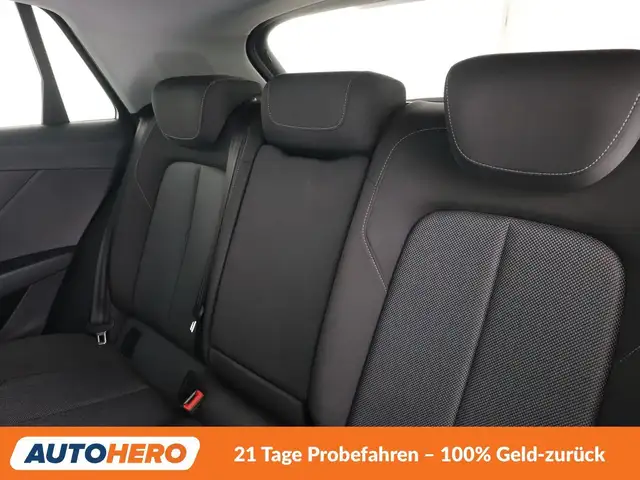 Audi Q2 view 14