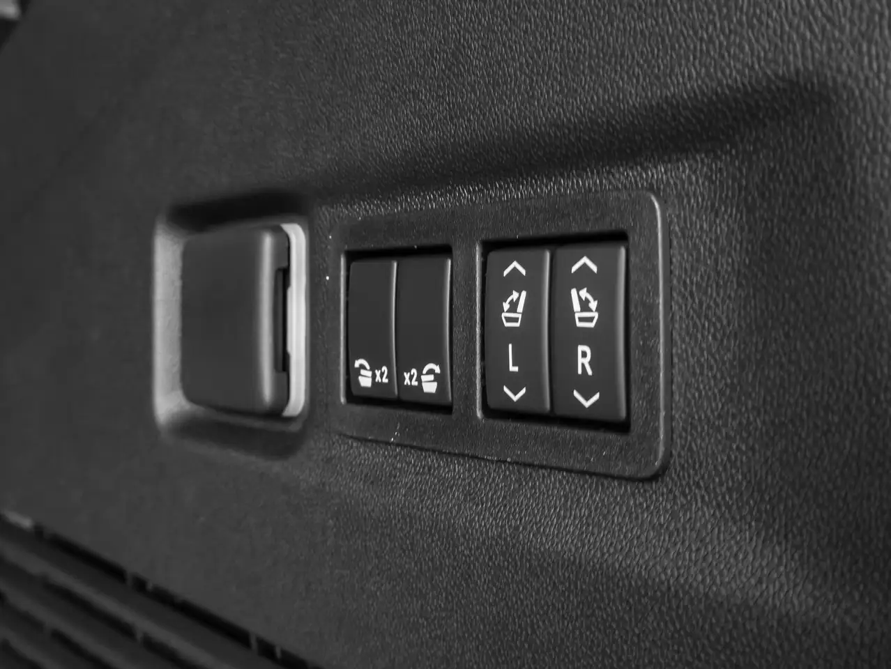 Chevrolet Suburban снимка Chevrolet Suburban