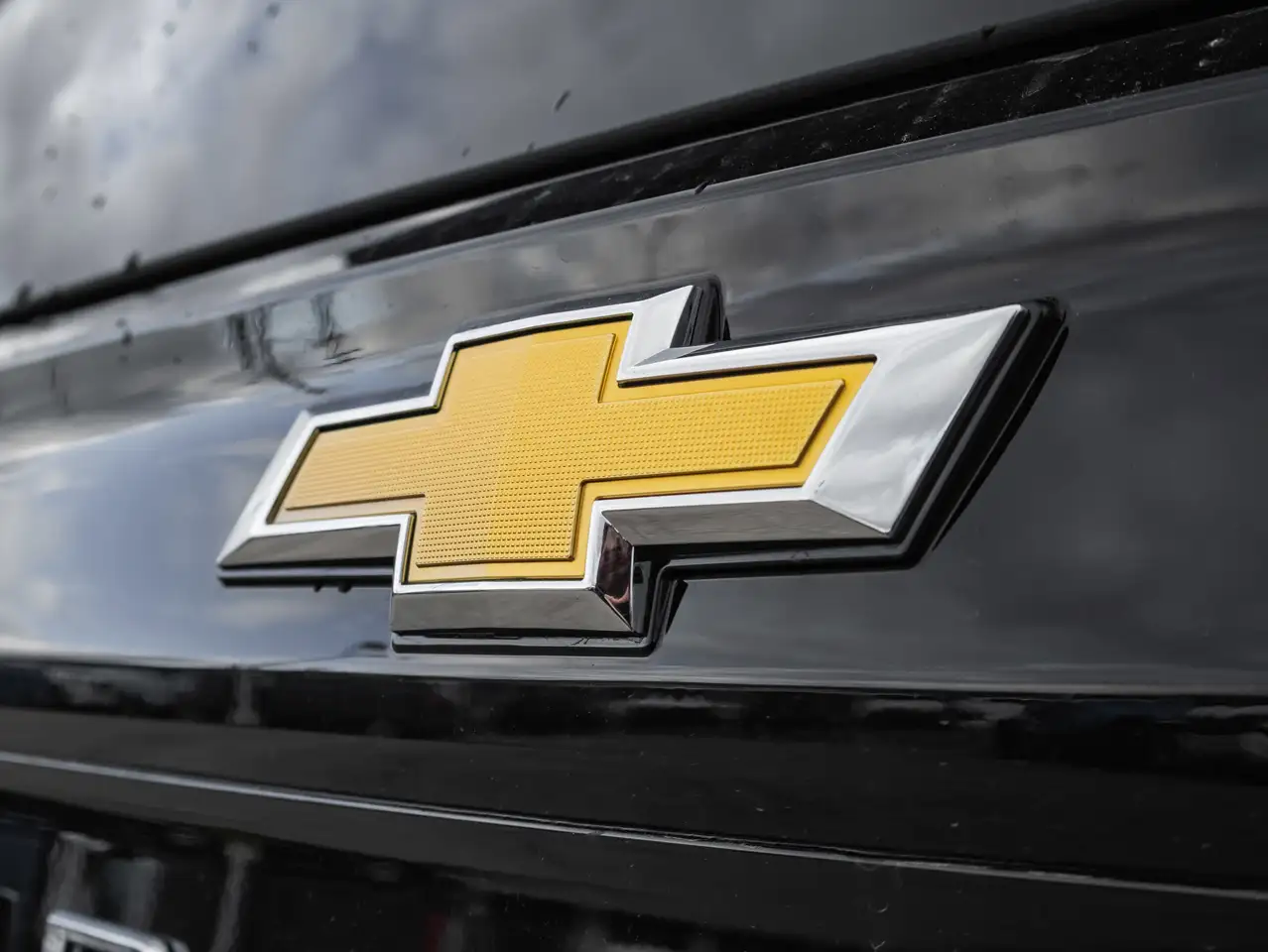 Chevrolet Suburban снимка Chevrolet Suburban