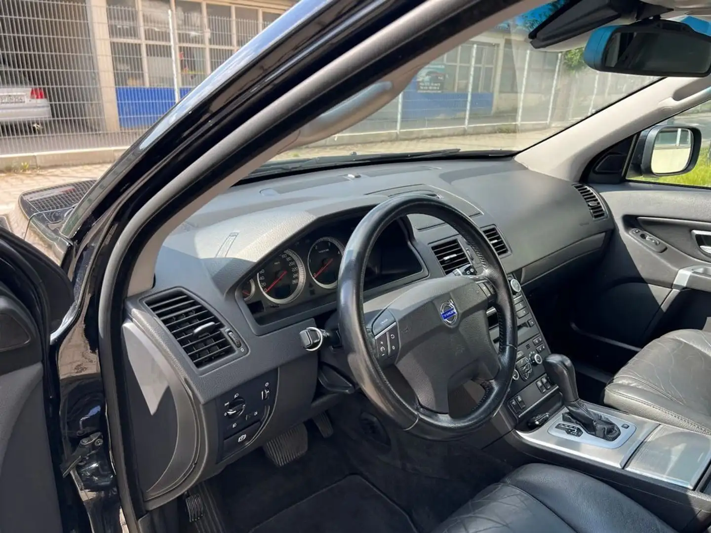 Volvo XC90 D5 AWD Noir - 2