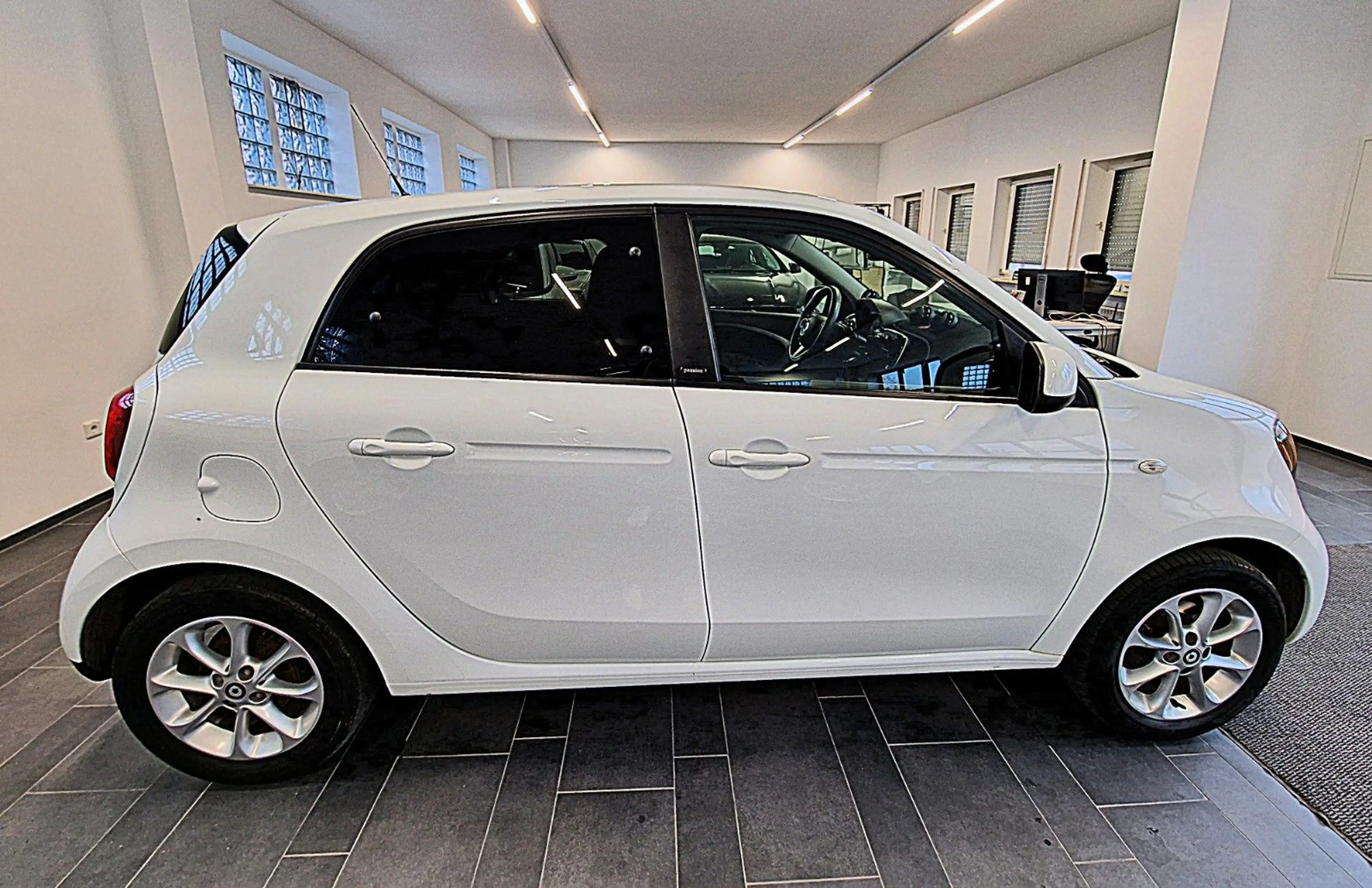 smart forFour Passion/Tempomat/LED/PDC/USB/Multifunkti — photo 7