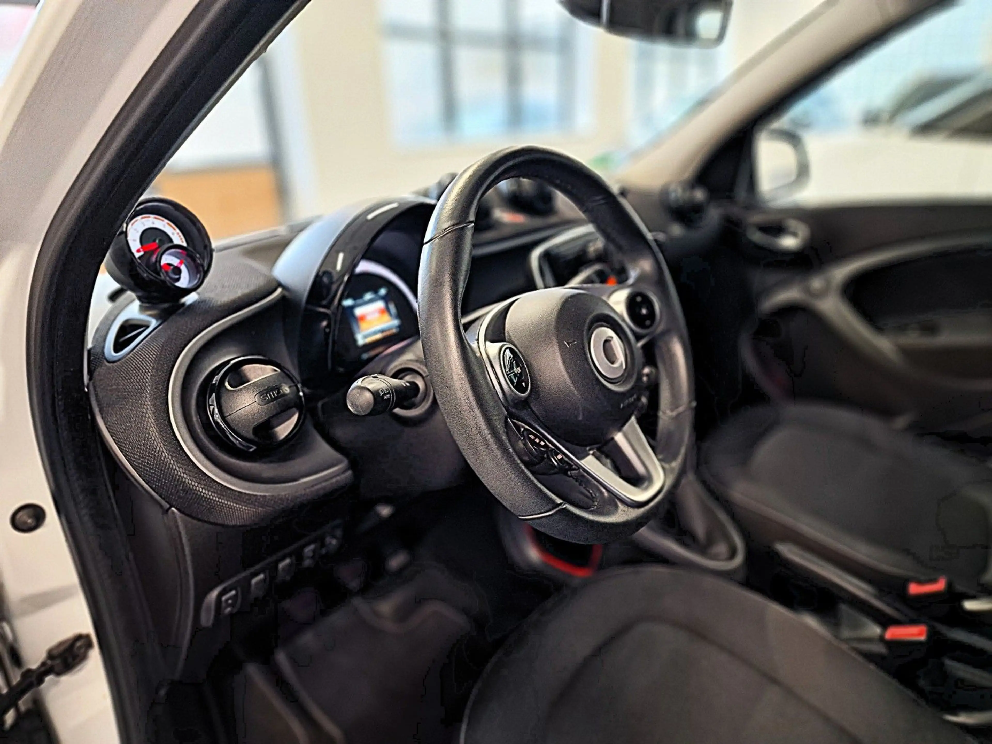 smart forFour Passion/Tempomat/LED/PDC/USB/Multifunkti — photo 13