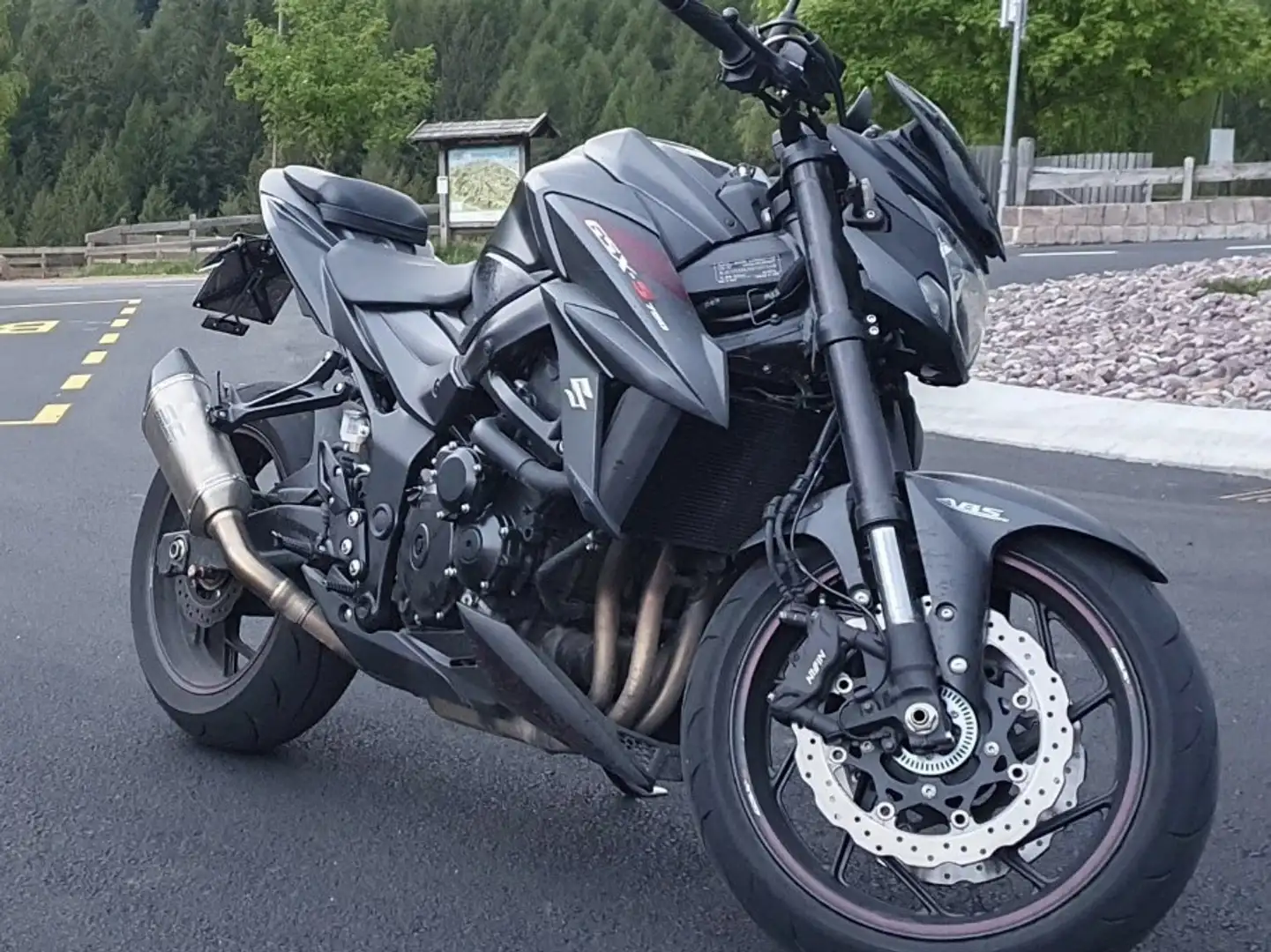 Suzuki GSX-S 750 Černá - 1